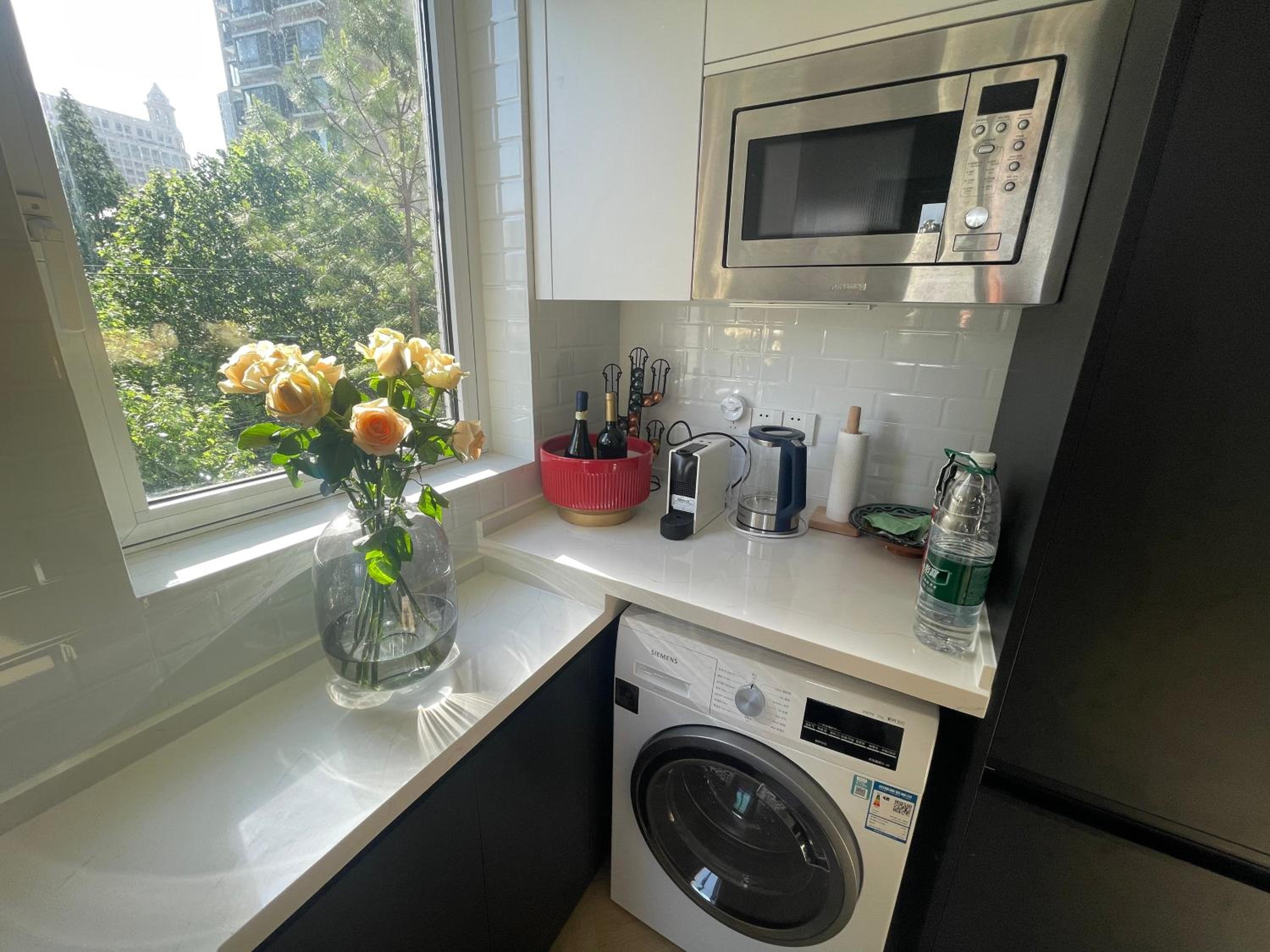 One Bedroom Suite 401 in Shanghai Downtown