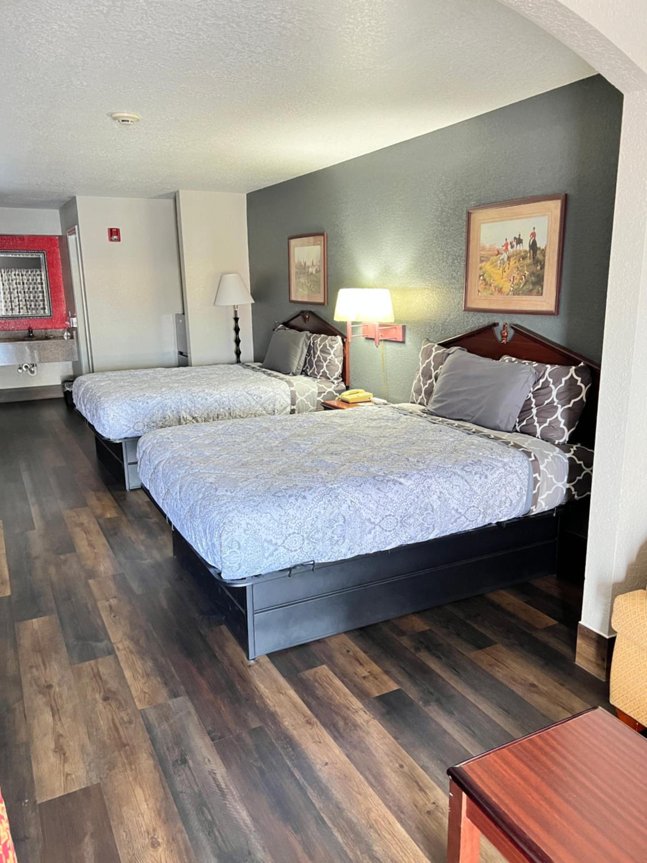 Magnolia Inn and Suites