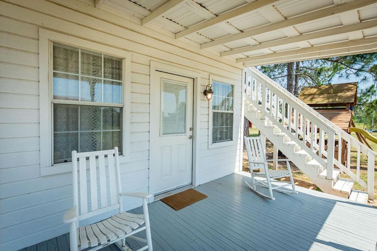 Fischer Farmhouse (Pet friendly)