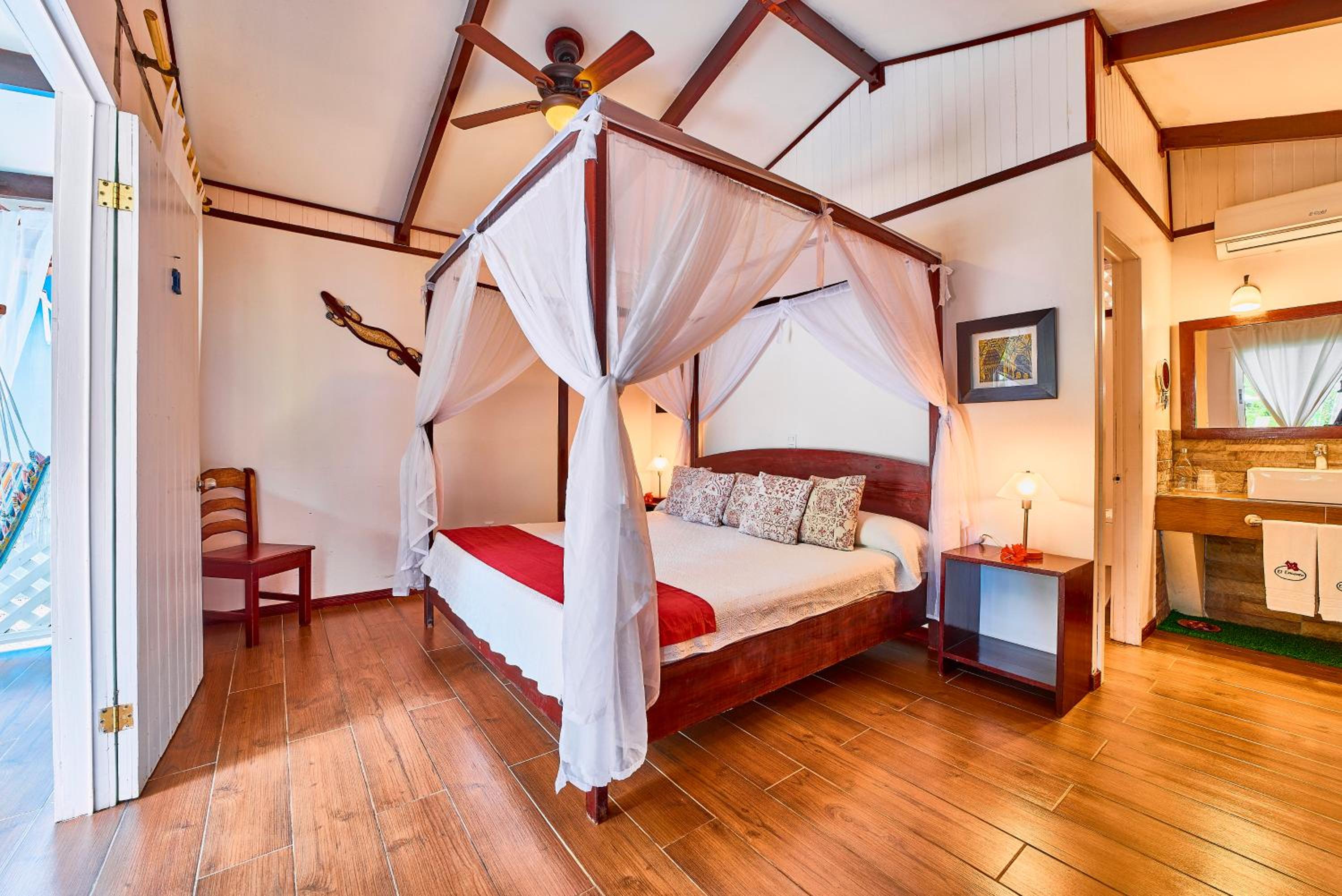 Hotel El Encanto