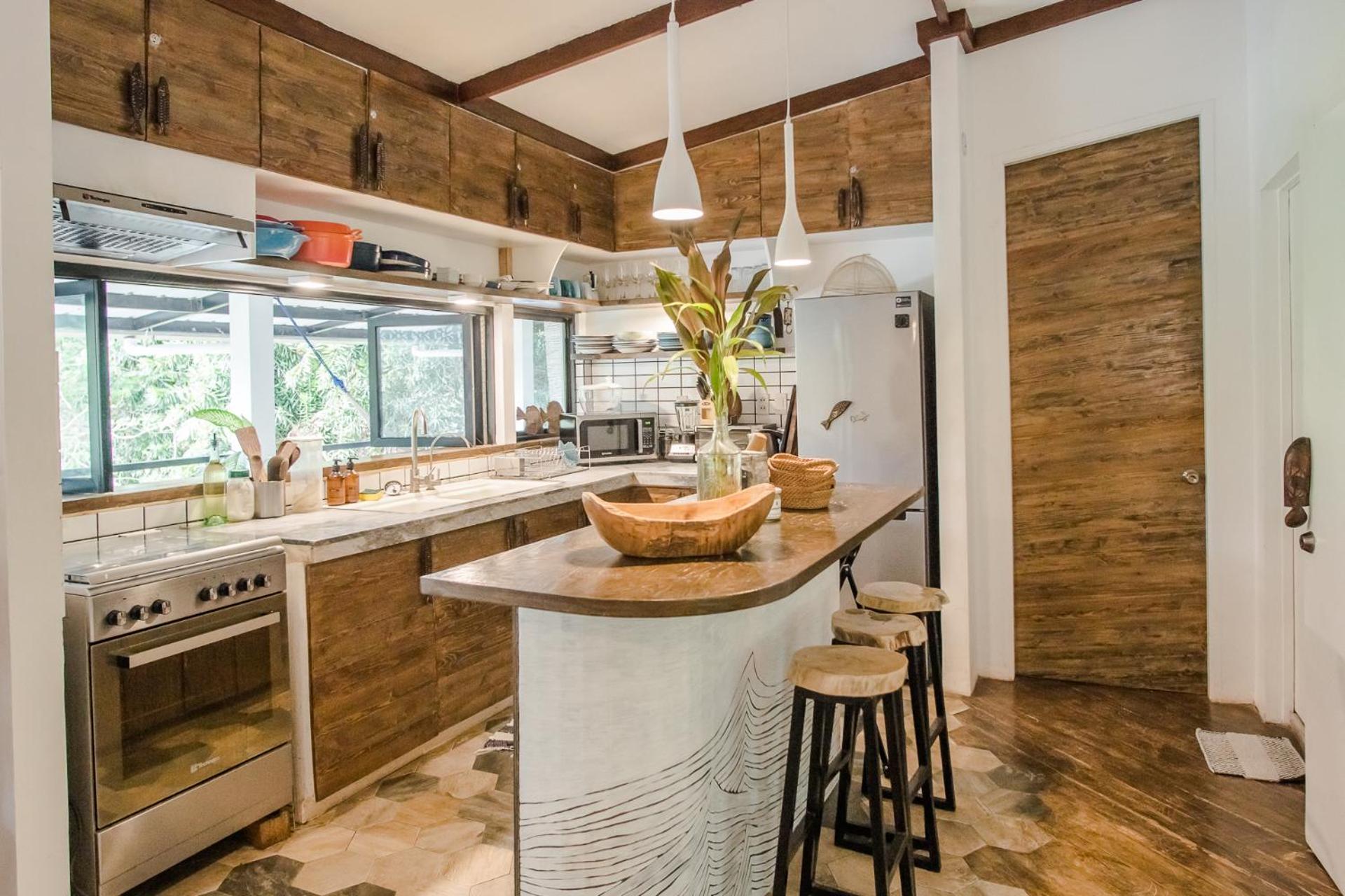 TUKI Nest Spacious Home with Garden View & Self-Service Breakfast - Large Porch, Subic Monkeys, Pet Friendly with a Fee view 5