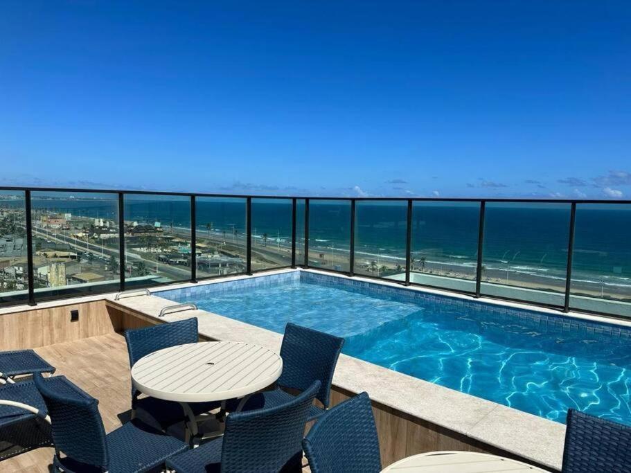 Apartamento Quarto e Sala, varanda, vista mar com infraestrutura