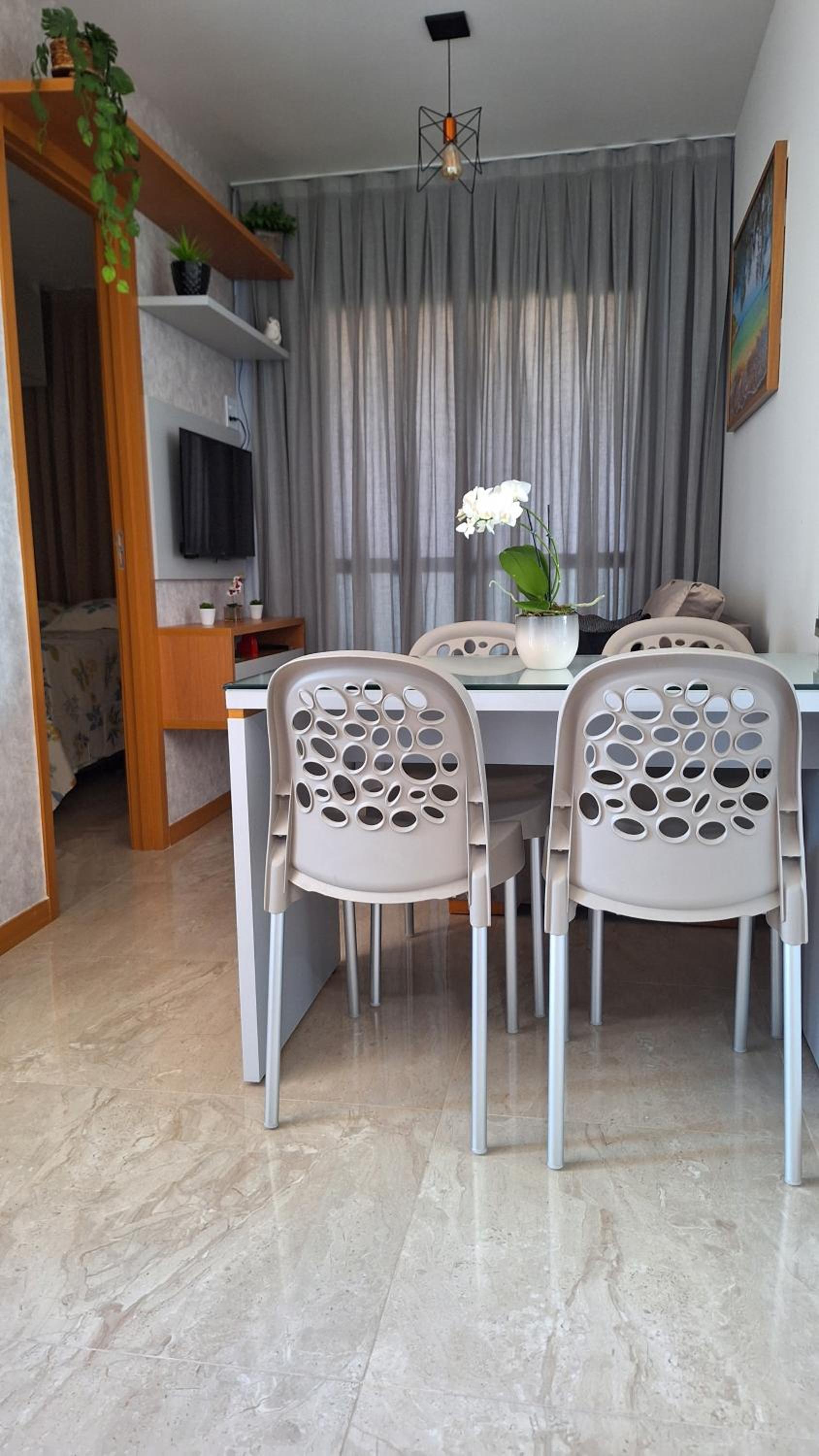 Apartamento Quarto e Sala, varanda, vista mar com infraestrutura