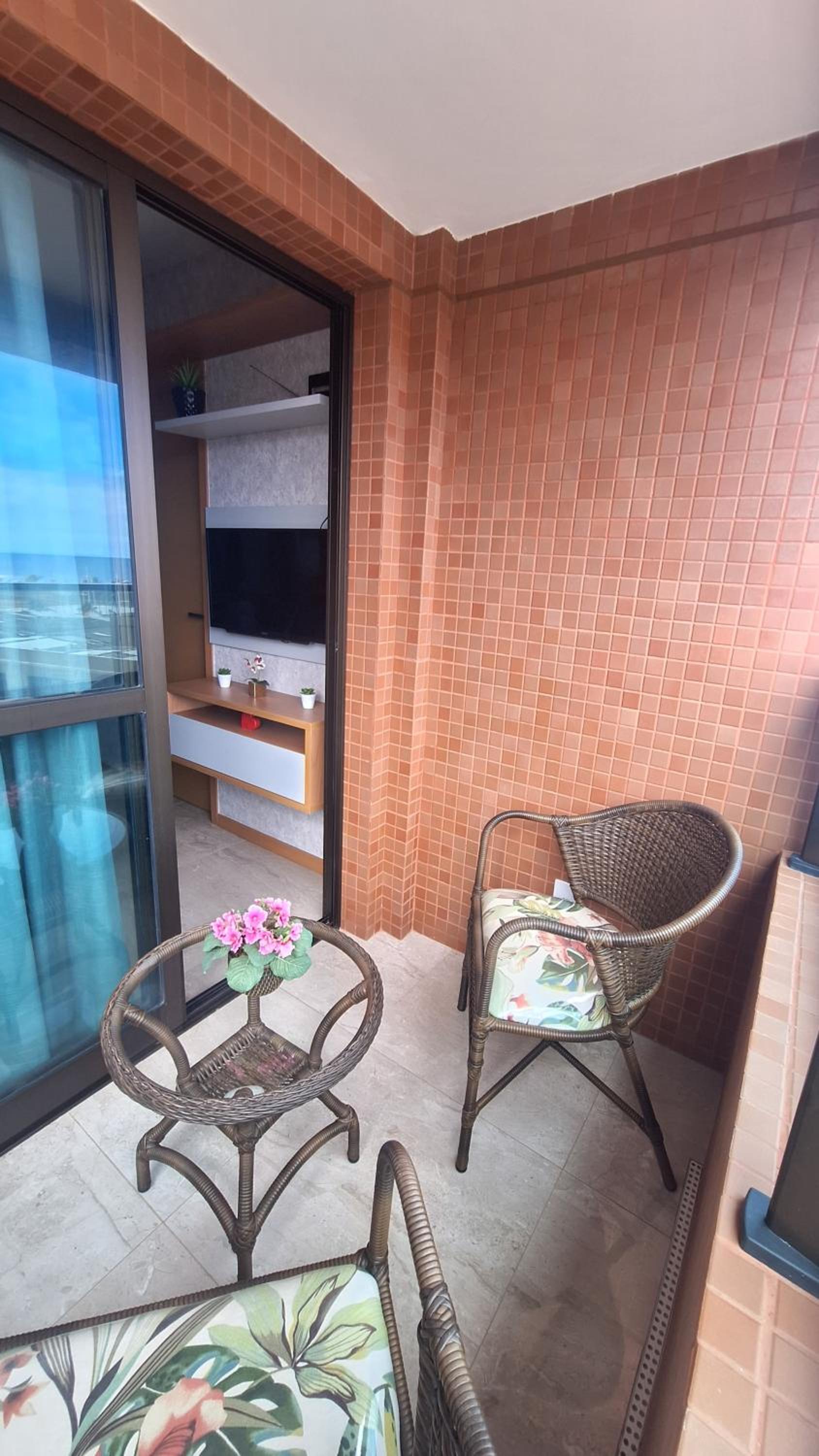 Apartamento Quarto e Sala, varanda, vista mar com infraestrutura