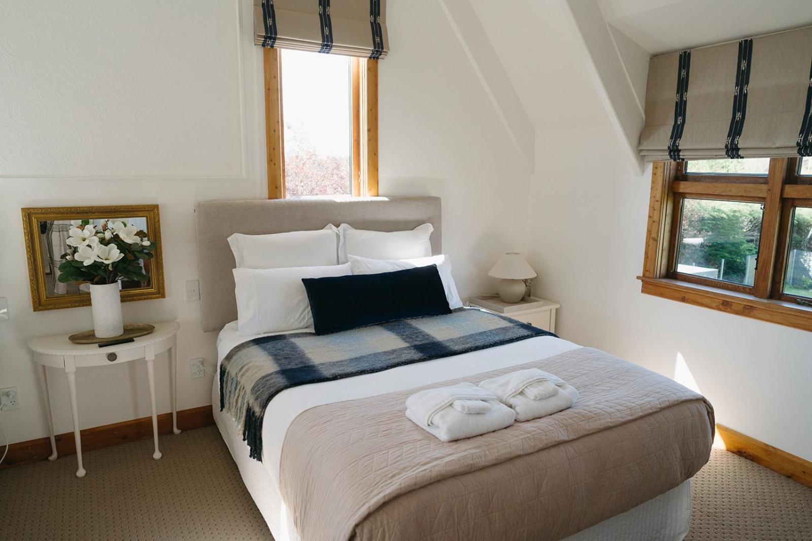 Kingsdown Manor B&B Timaru view 2