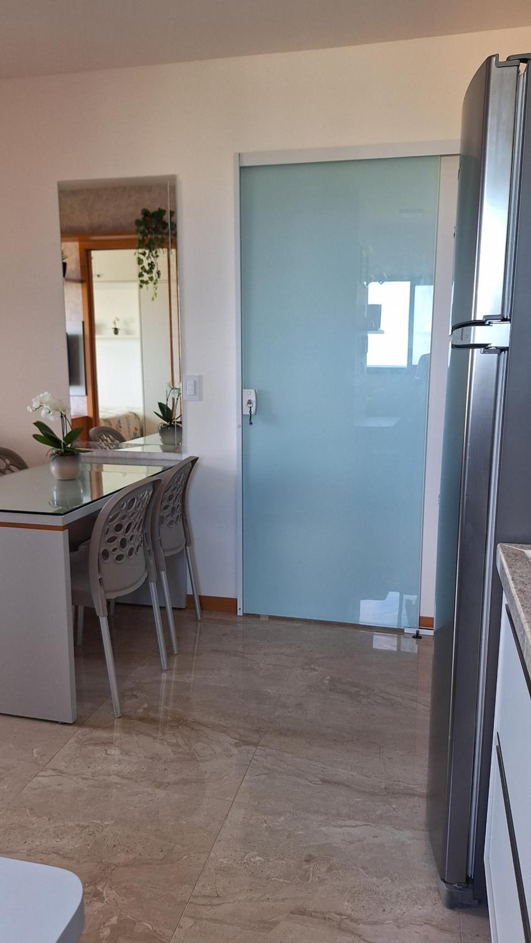 Apartamento Quarto e Sala, varanda, vista mar com infraestrutura