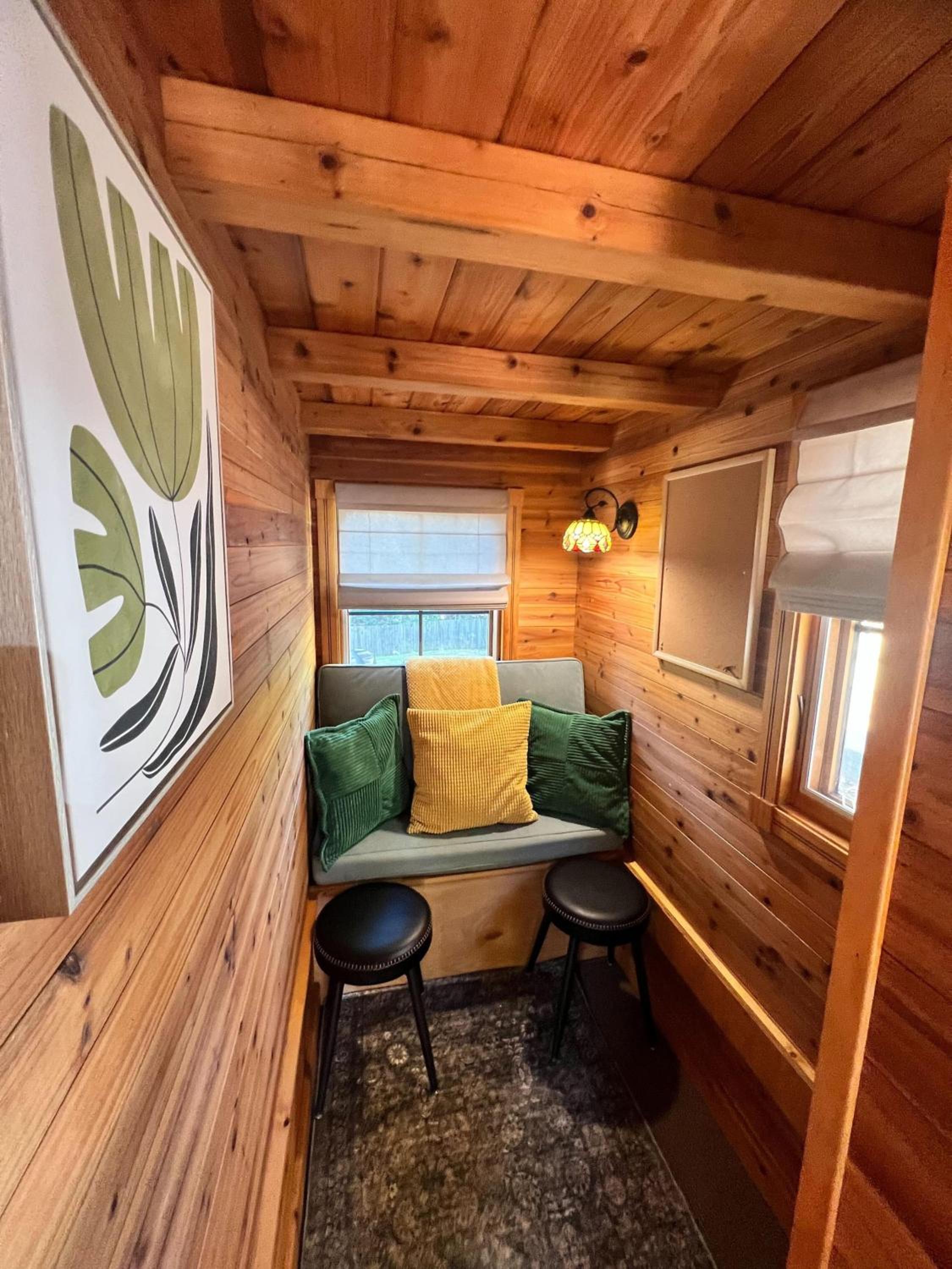 Bloomington Vacations - Petite Bloom Hooosier Retreat - Property Image 2