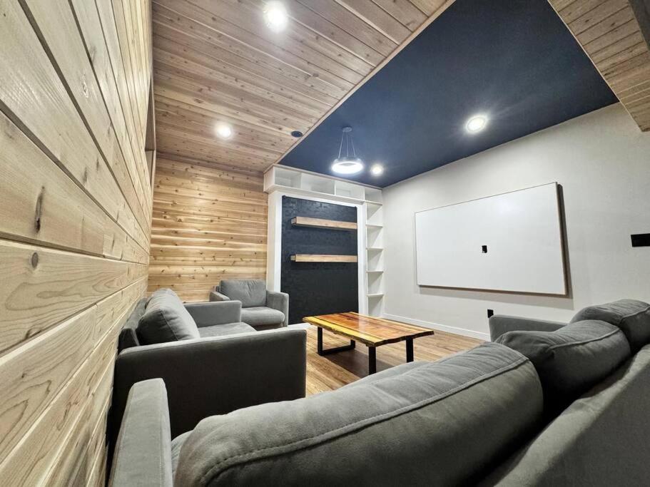 Charming & Compact Retreat
