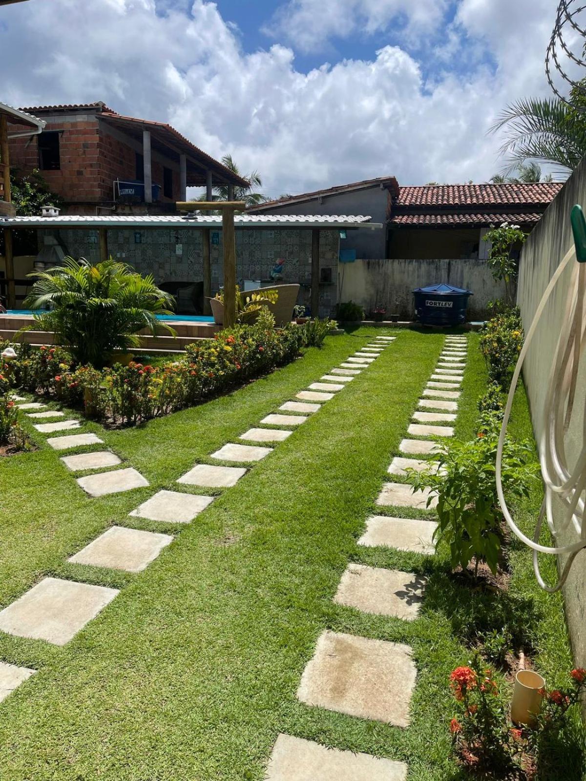 Casa amarela