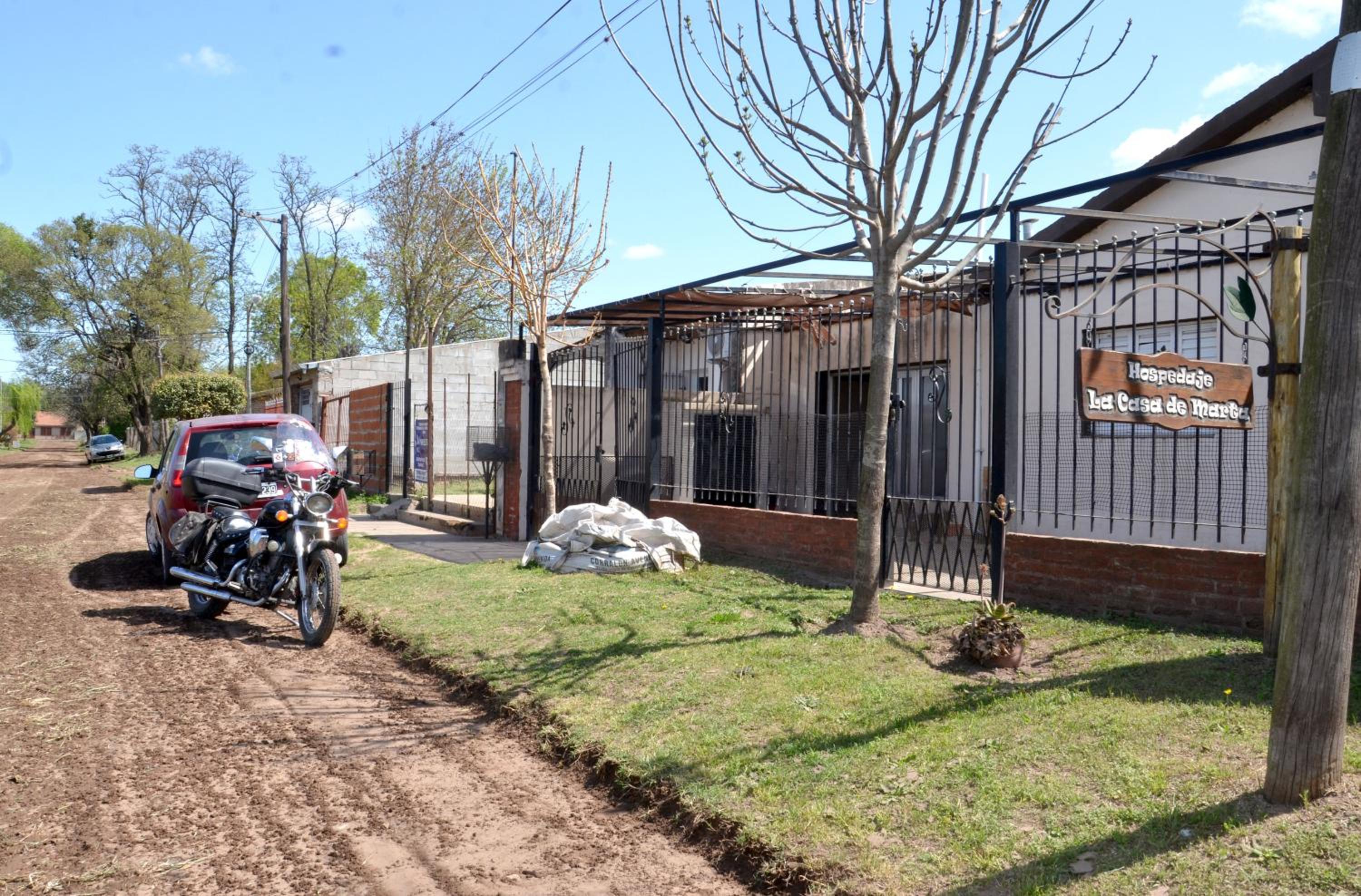 Hermosa casa hasta 4 pax con jardín y estacionamiento