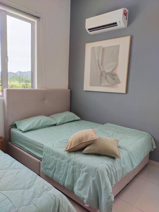 Tints of Green Pool Bungalow-6 Bedroom-Karaoke-BBQ view 5