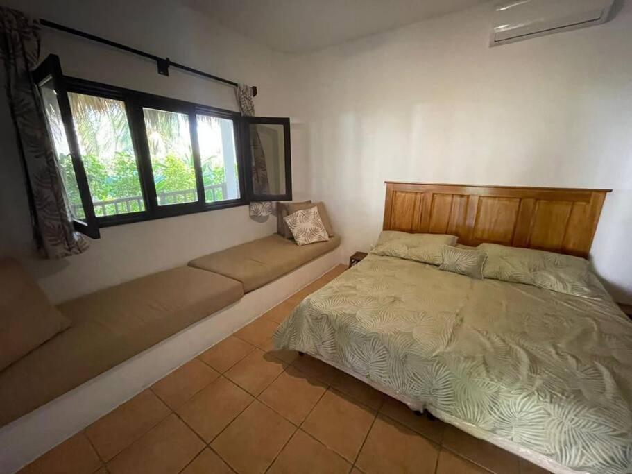 Villa Moca, casa en la playa, Monterrico view 5