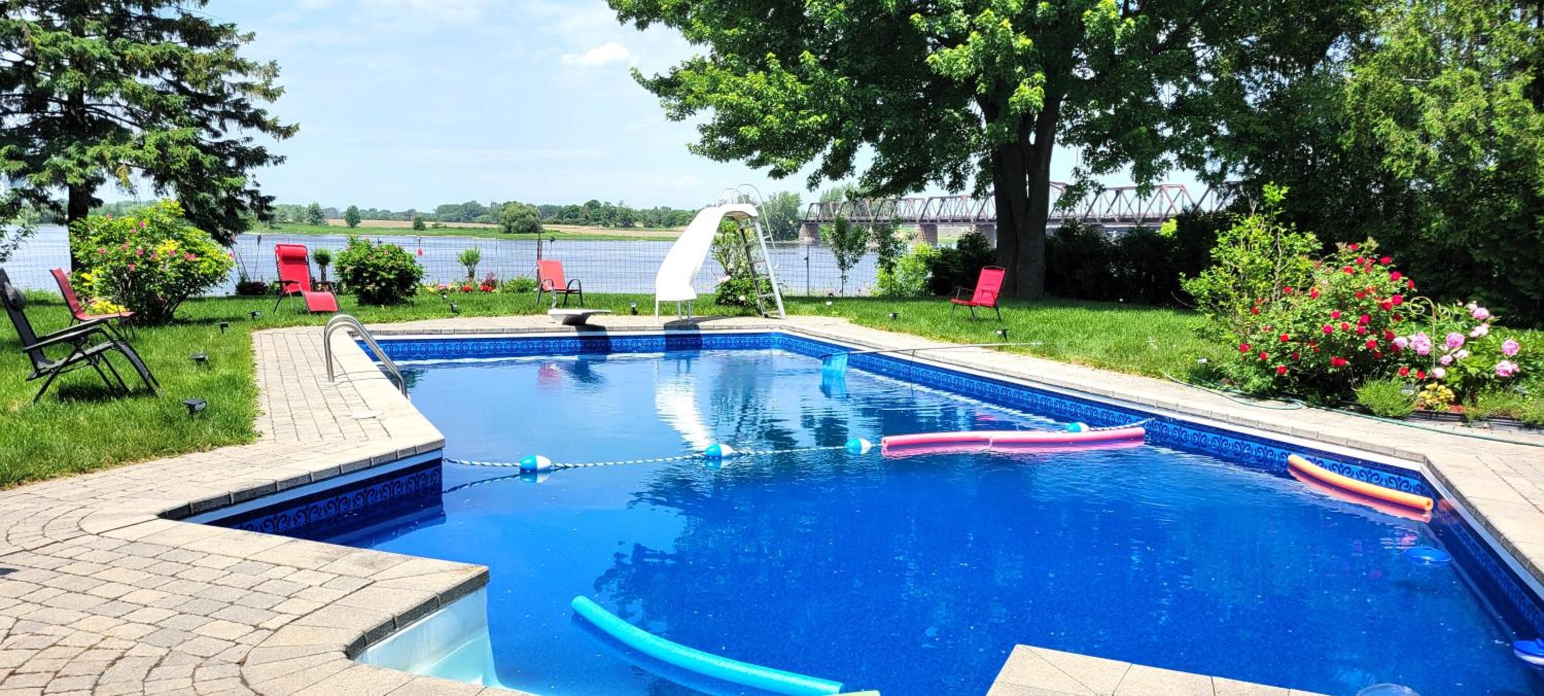 Lady Eden Waterfront Mansion - No party
