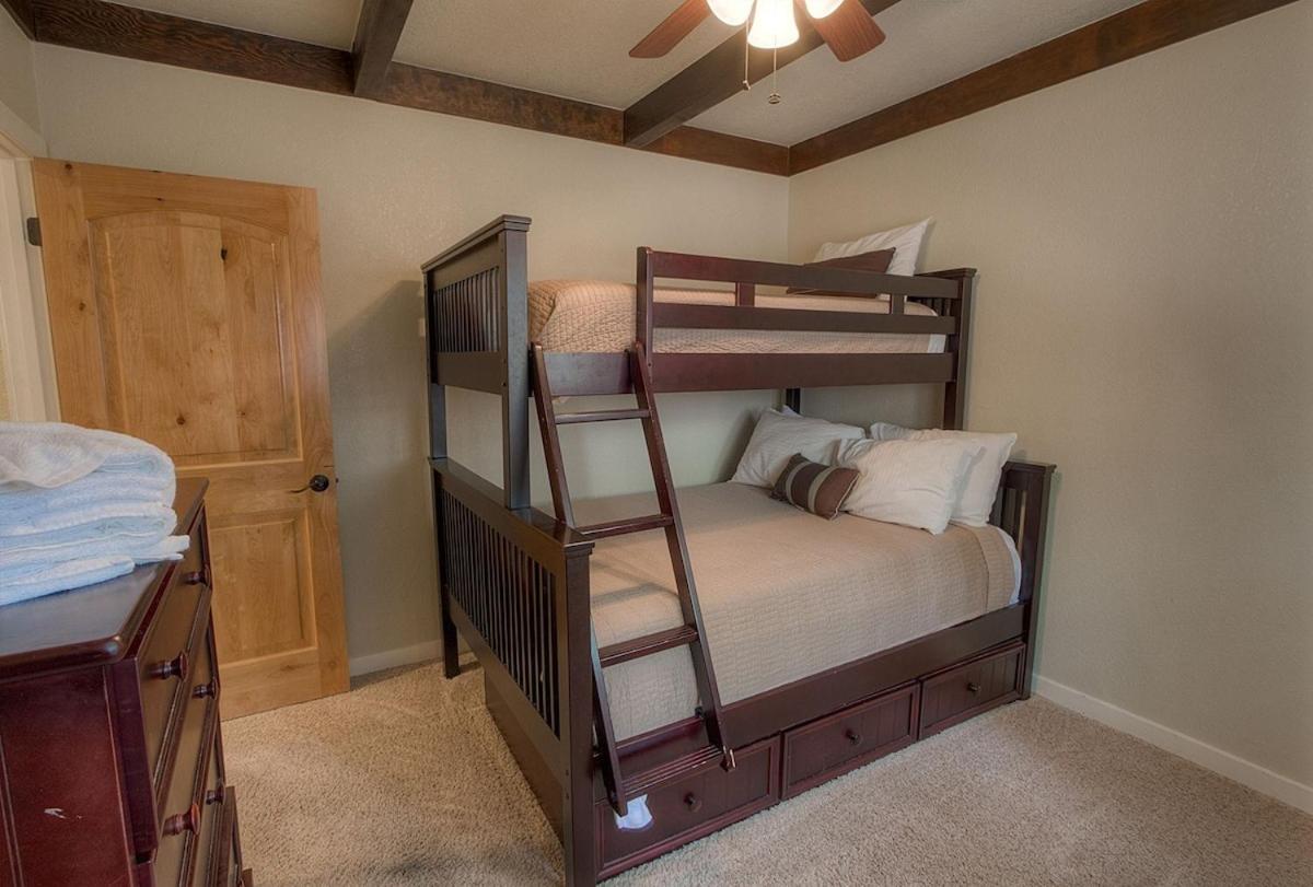 Snowshoe Chalet cabin