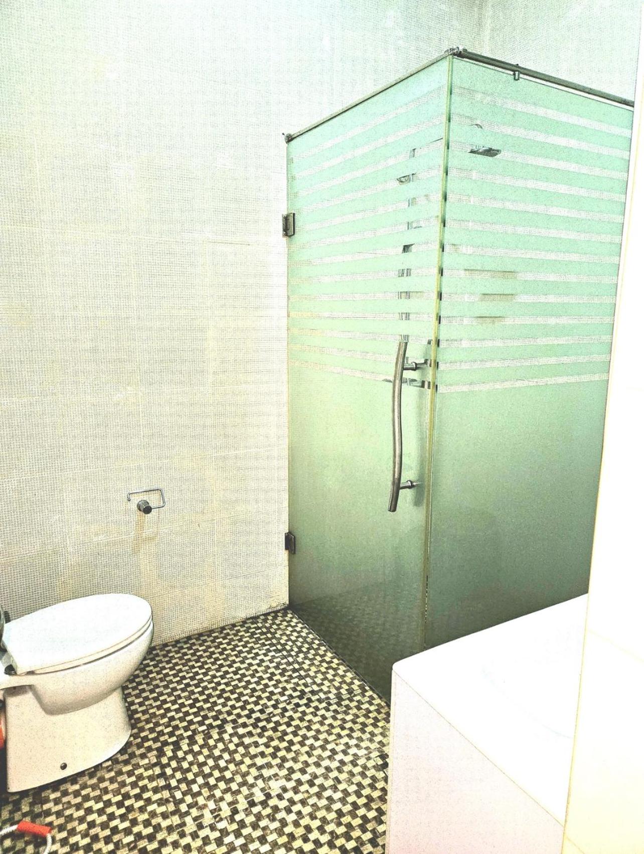 House 3, photo 32