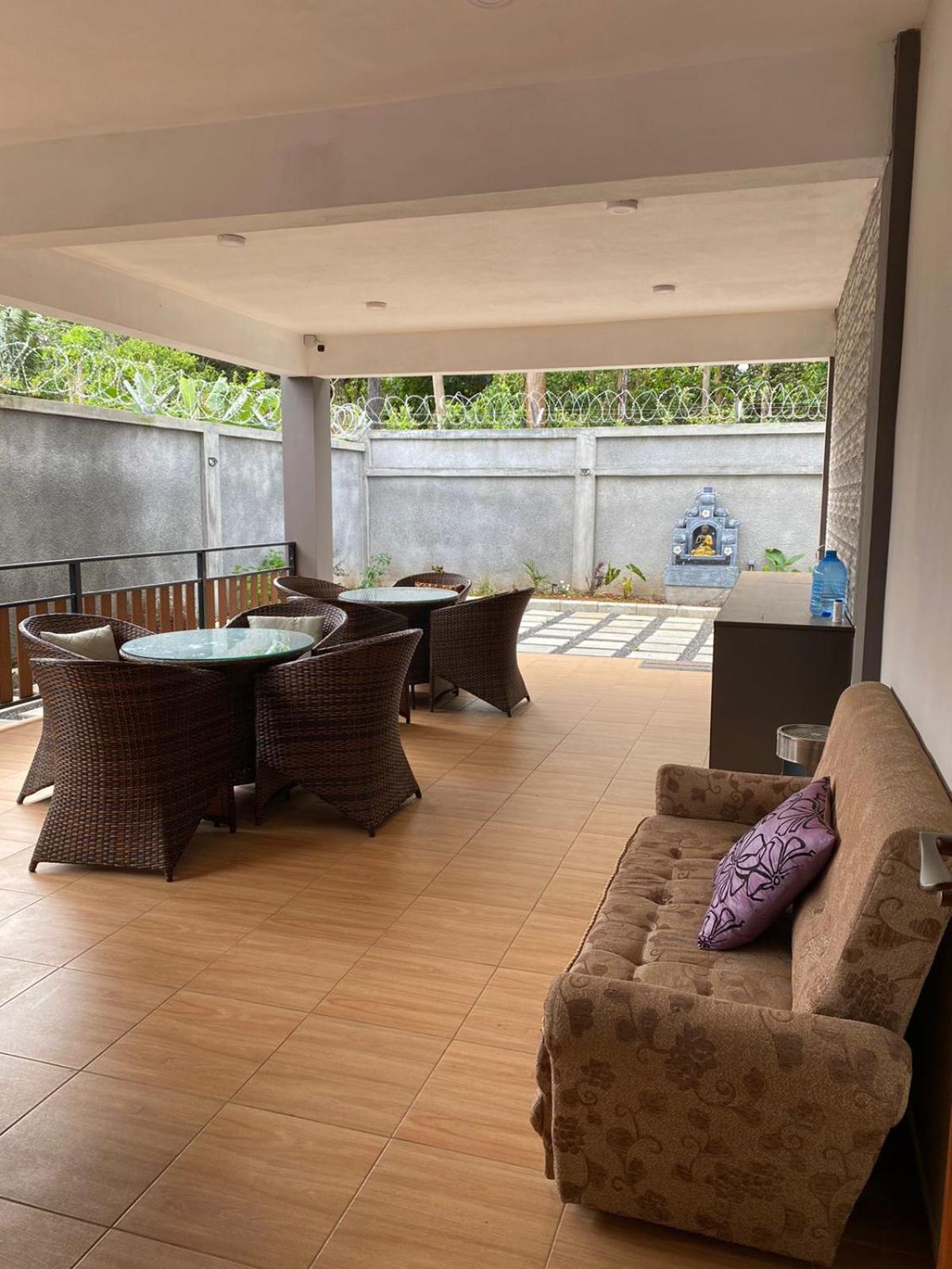 Royal Residency