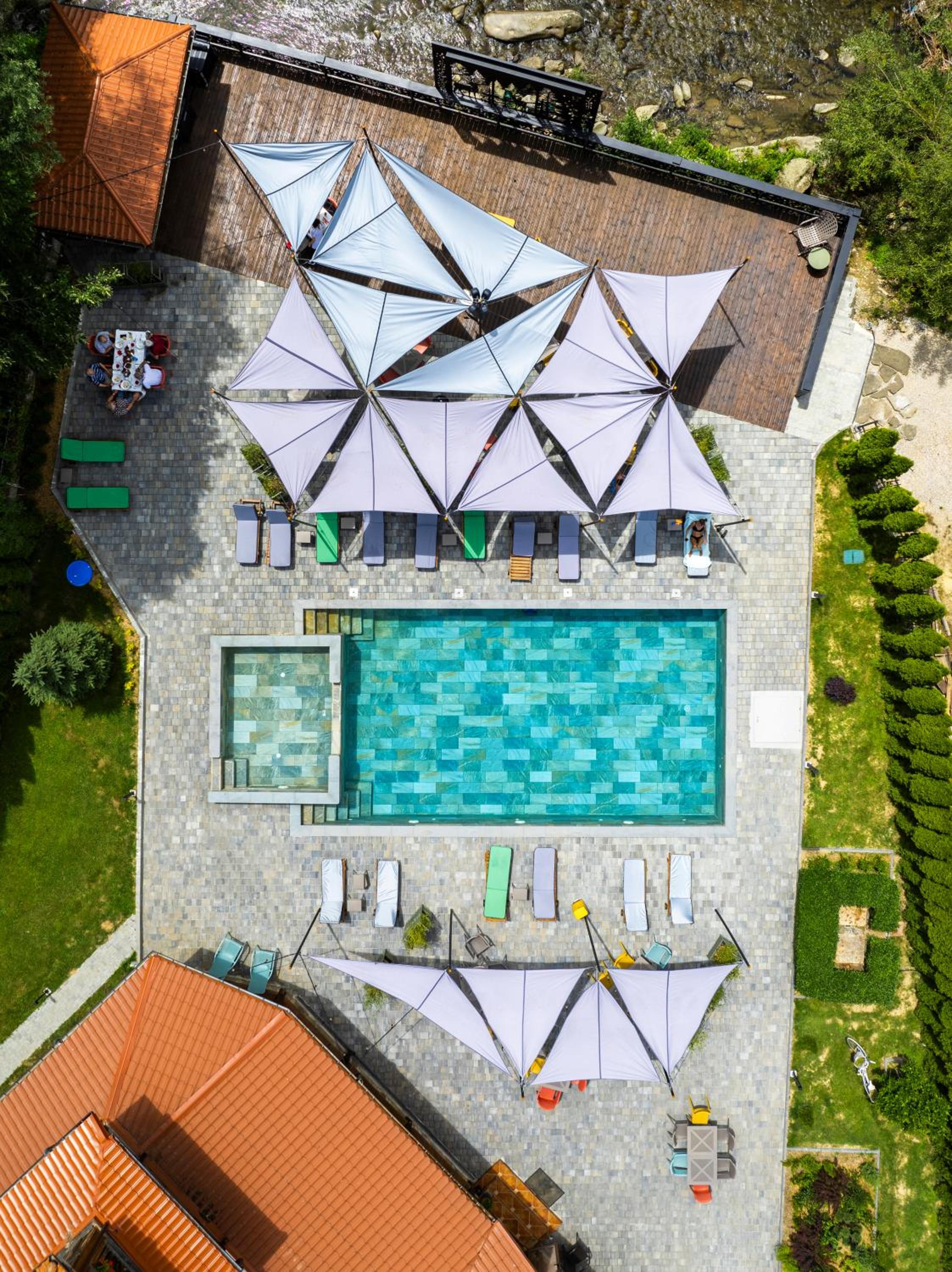 Valevtsi Mount Lodge - 365 days hot outdoor pool -