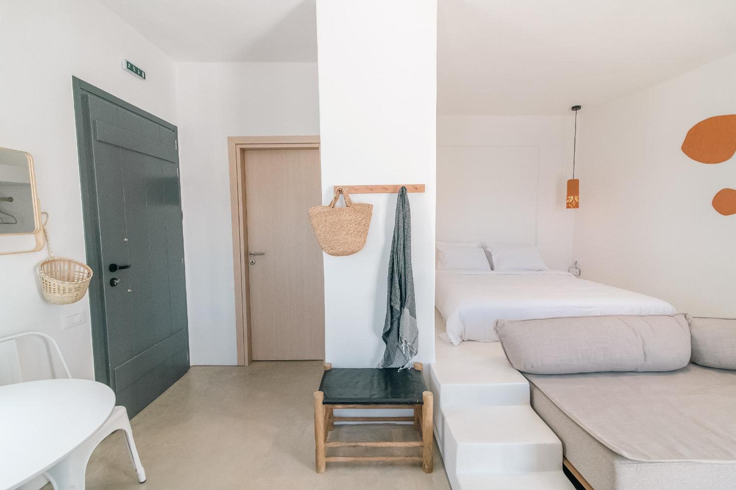 PANORMOS ART Beachfront Suites