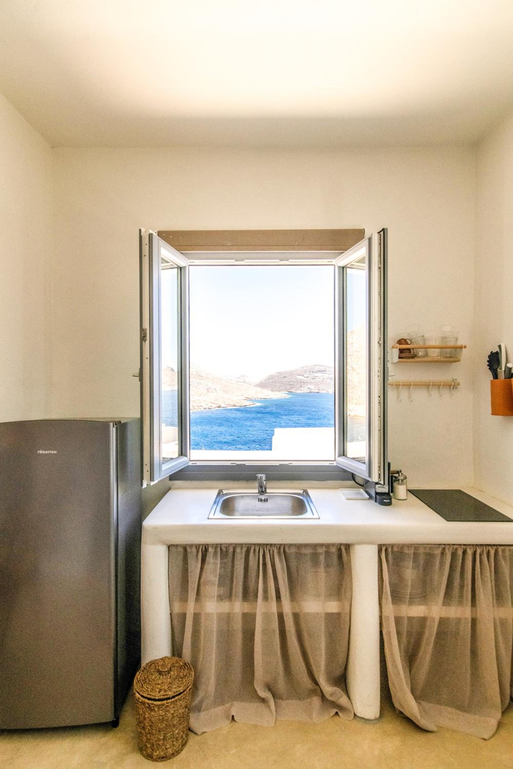 PANORMOS ART Beachfront Suites