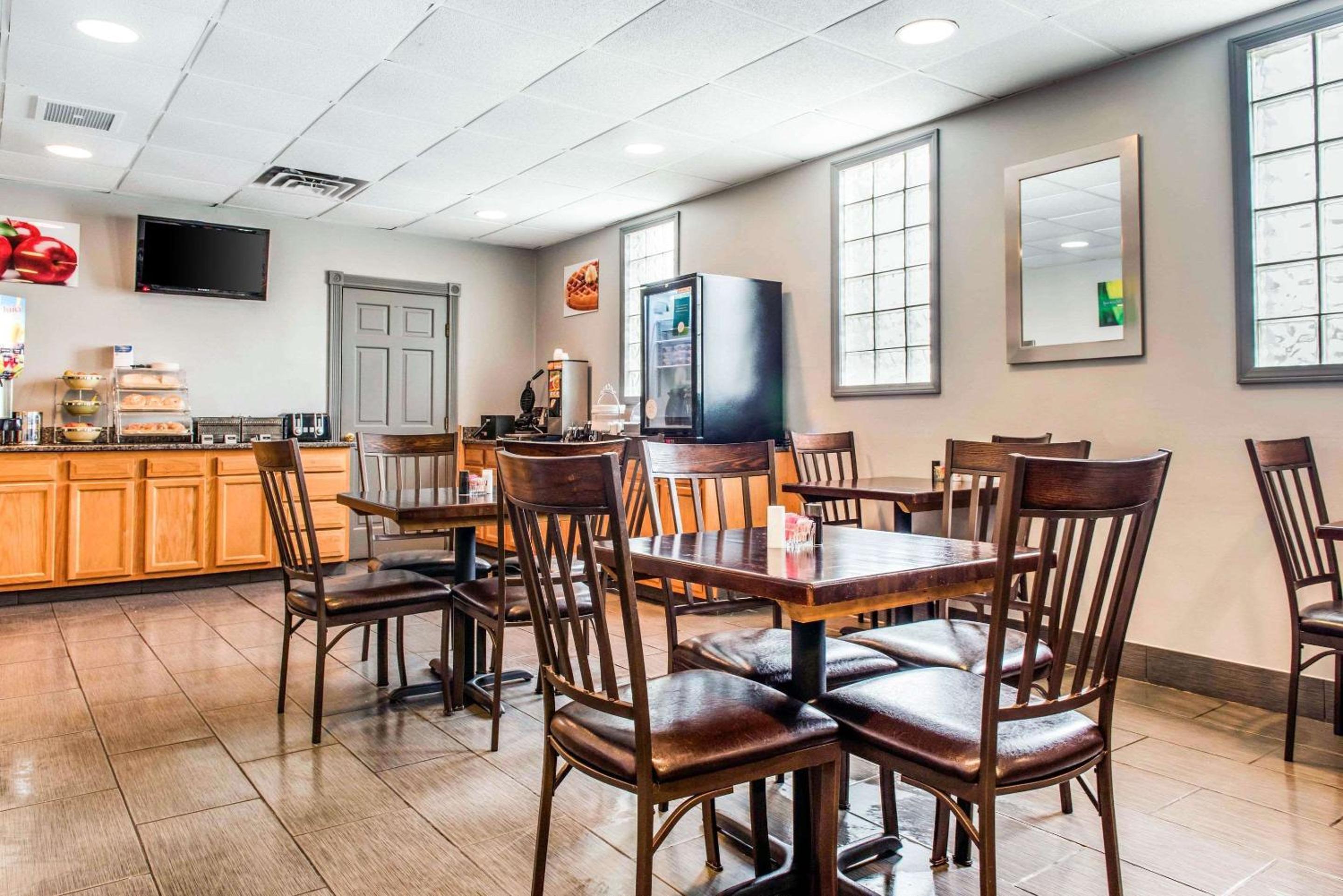 Quality Inn Austintown-Youngstown West