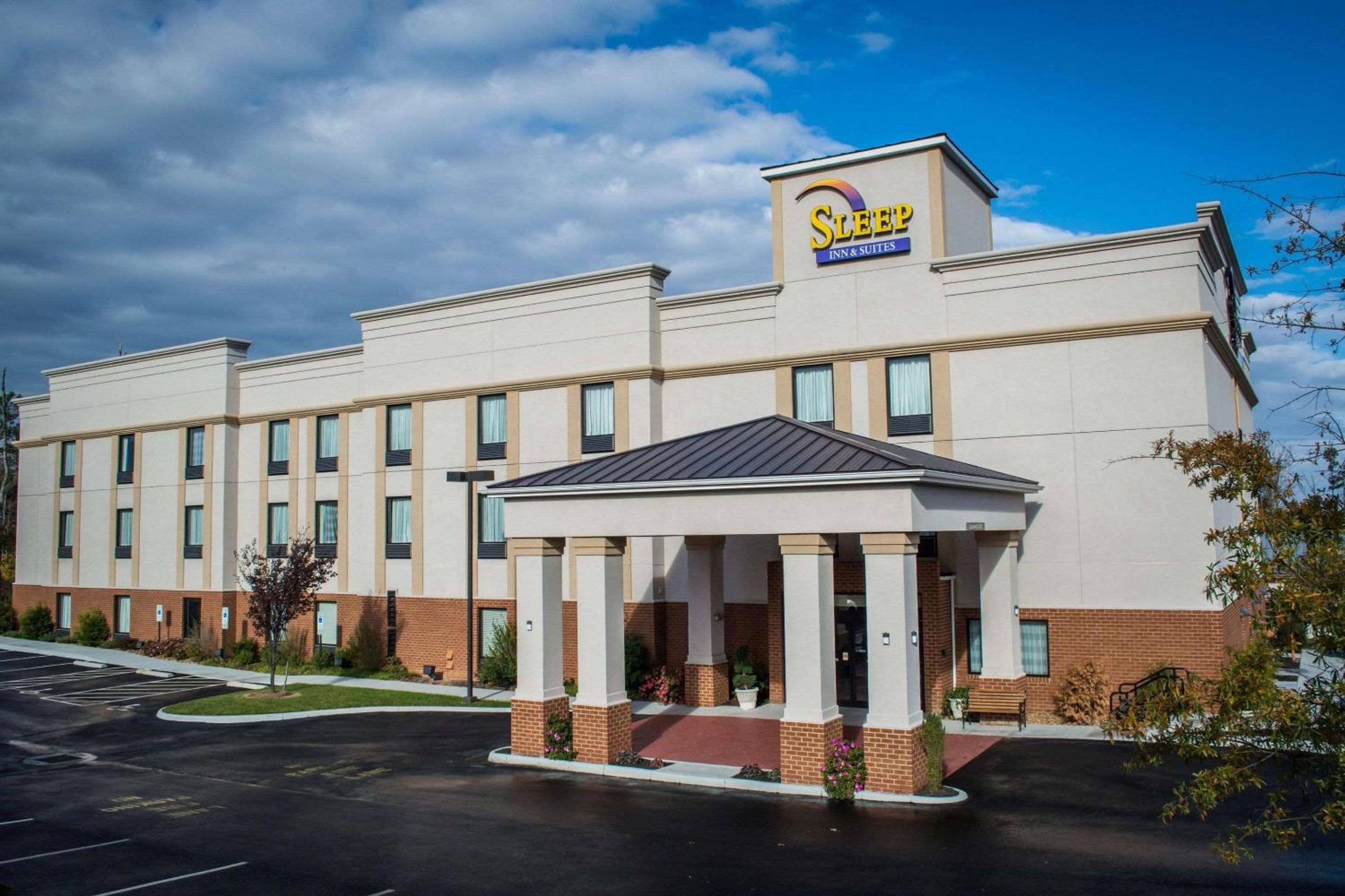Sleep Inn  Suites Harbour Pointe - Property Image 33