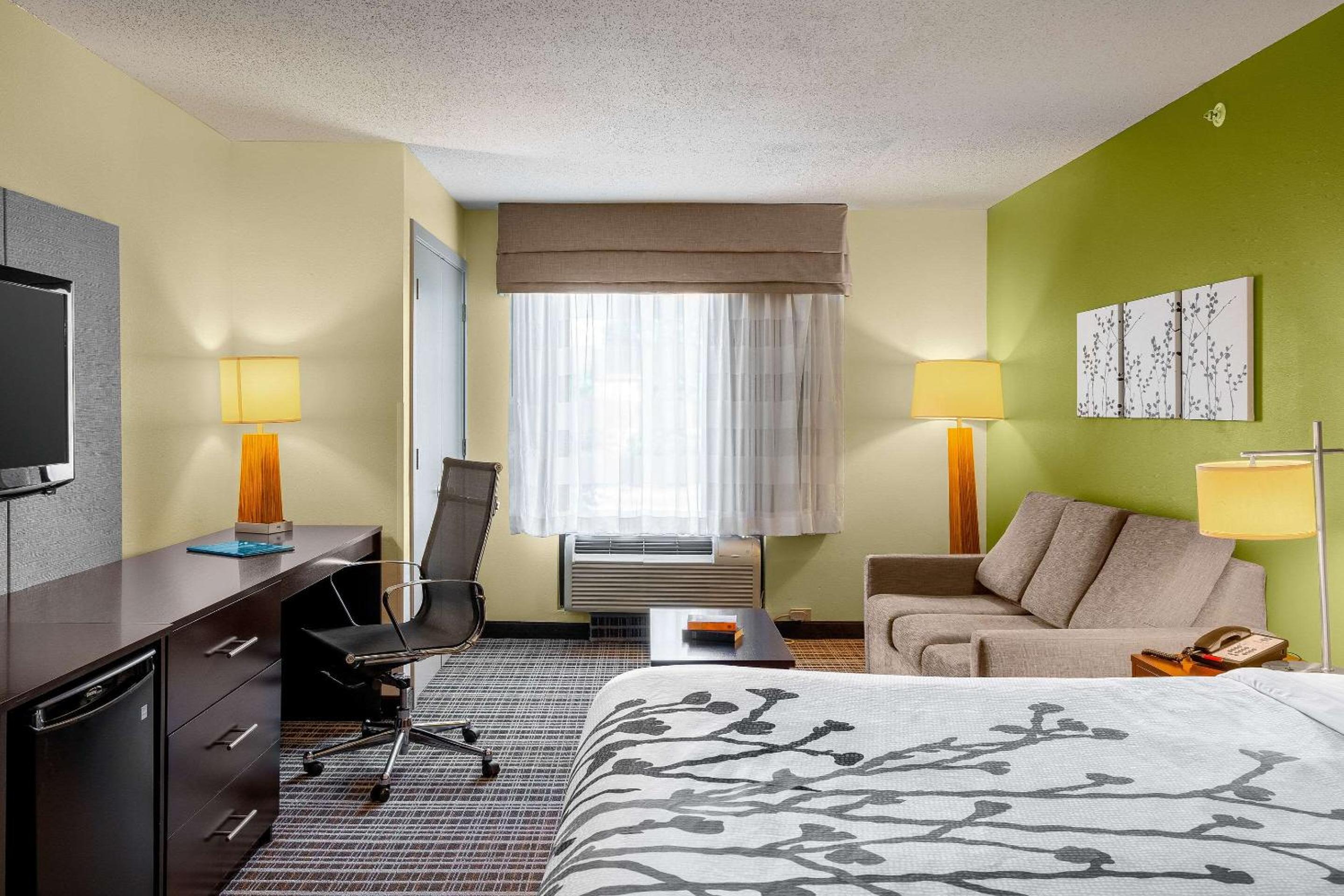Sleep Inn  Suites Harbour Pointe - Property Image 20