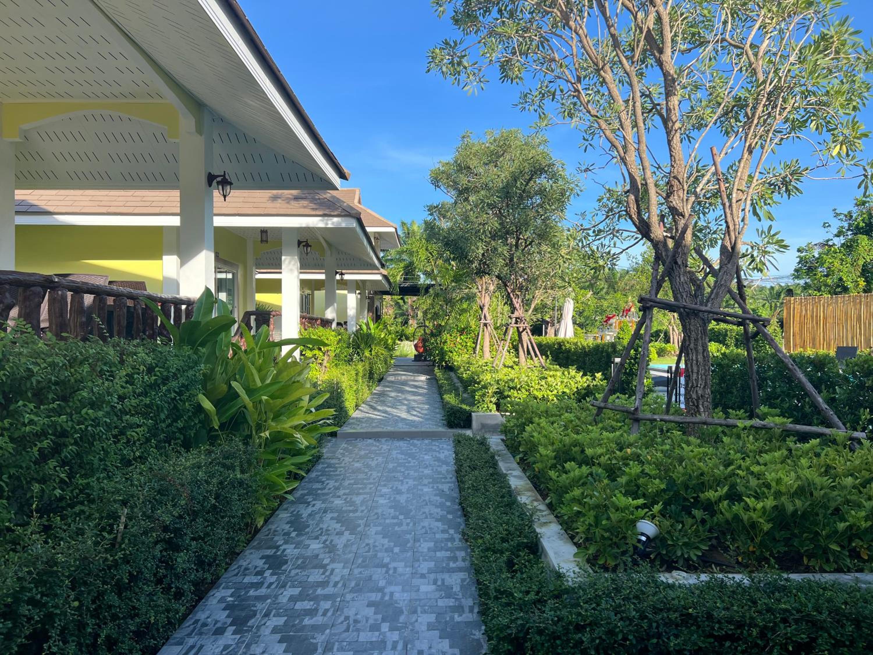 Thipburee Resort