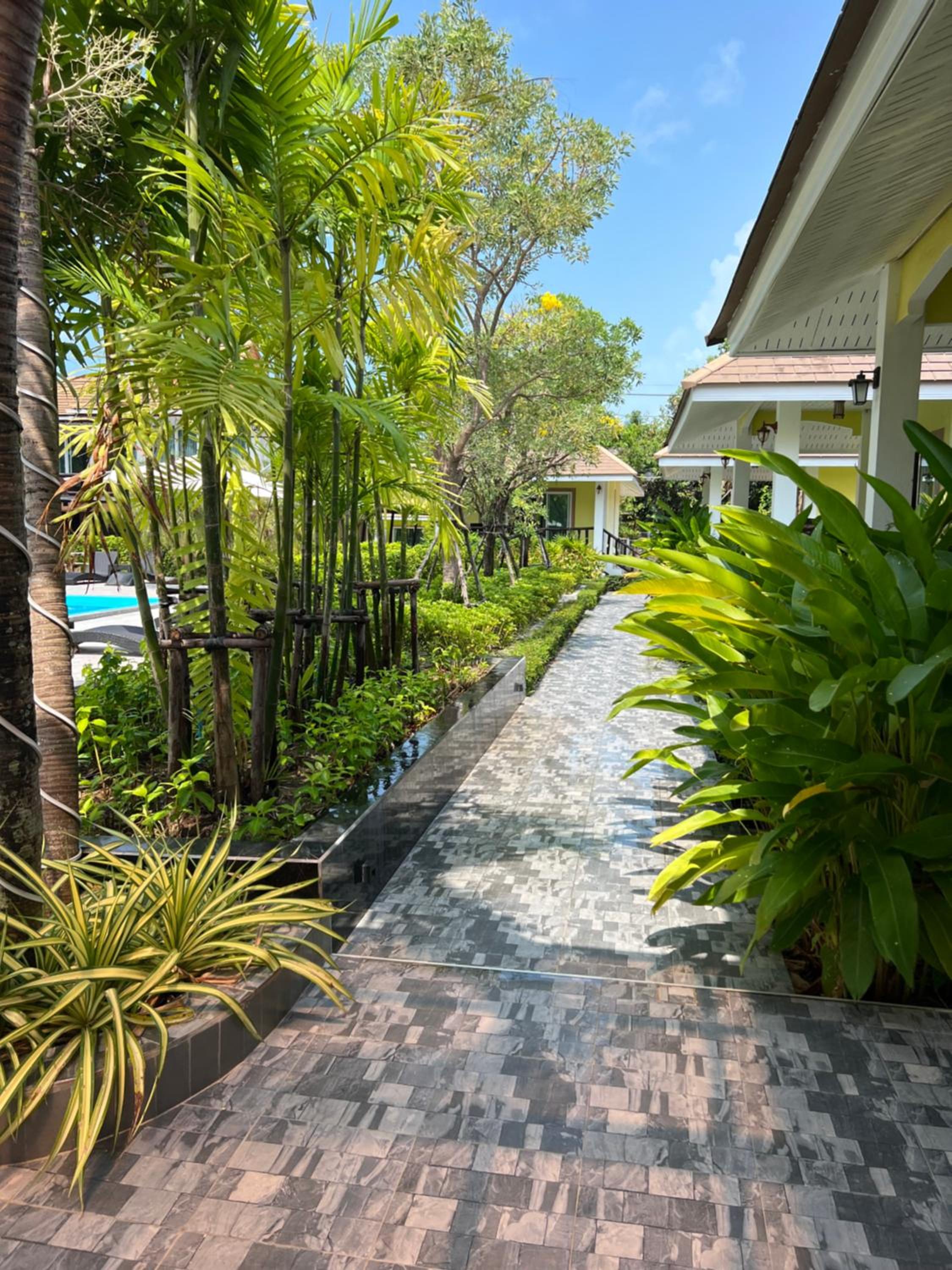 Thipburee Resort
