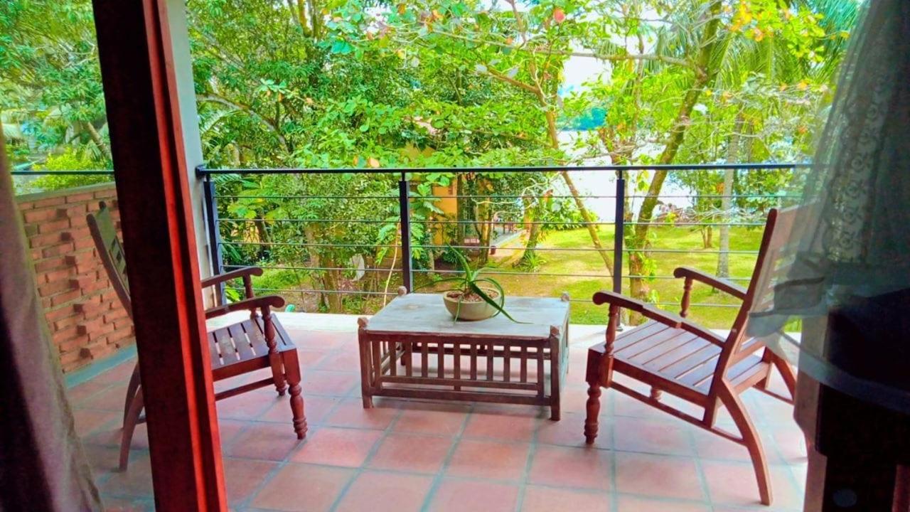 The Cinnamon Cottage