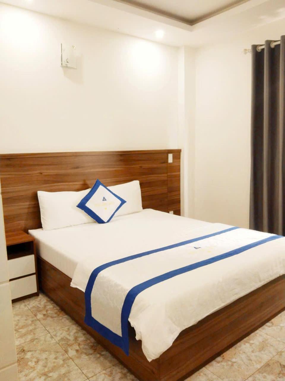 Hotel Trần Long