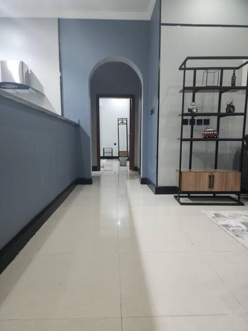 Luxury apartment with 2 bedrooms & living room view 4