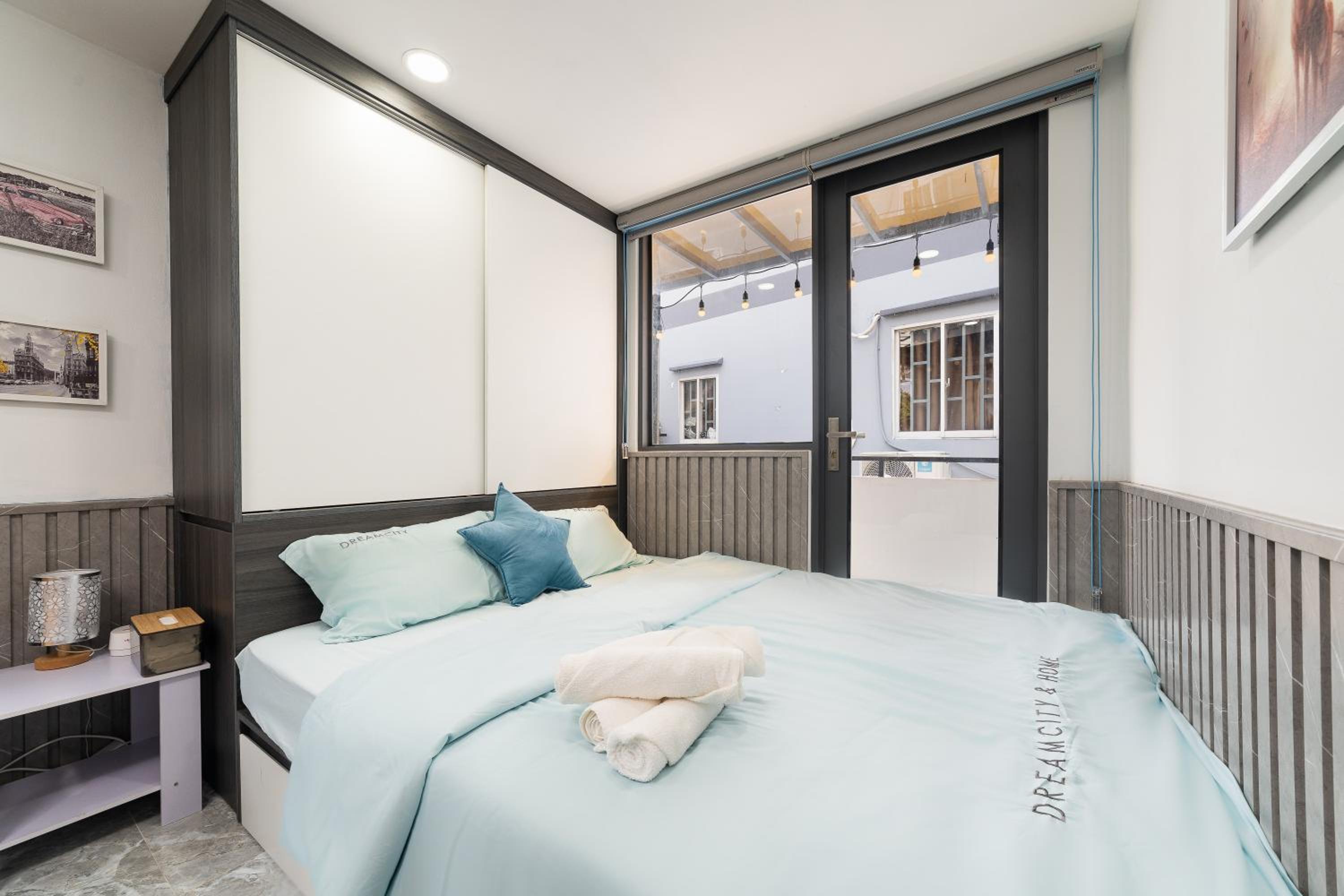 Super Cheap - Balcony & Netflix Studio - Bui Vien