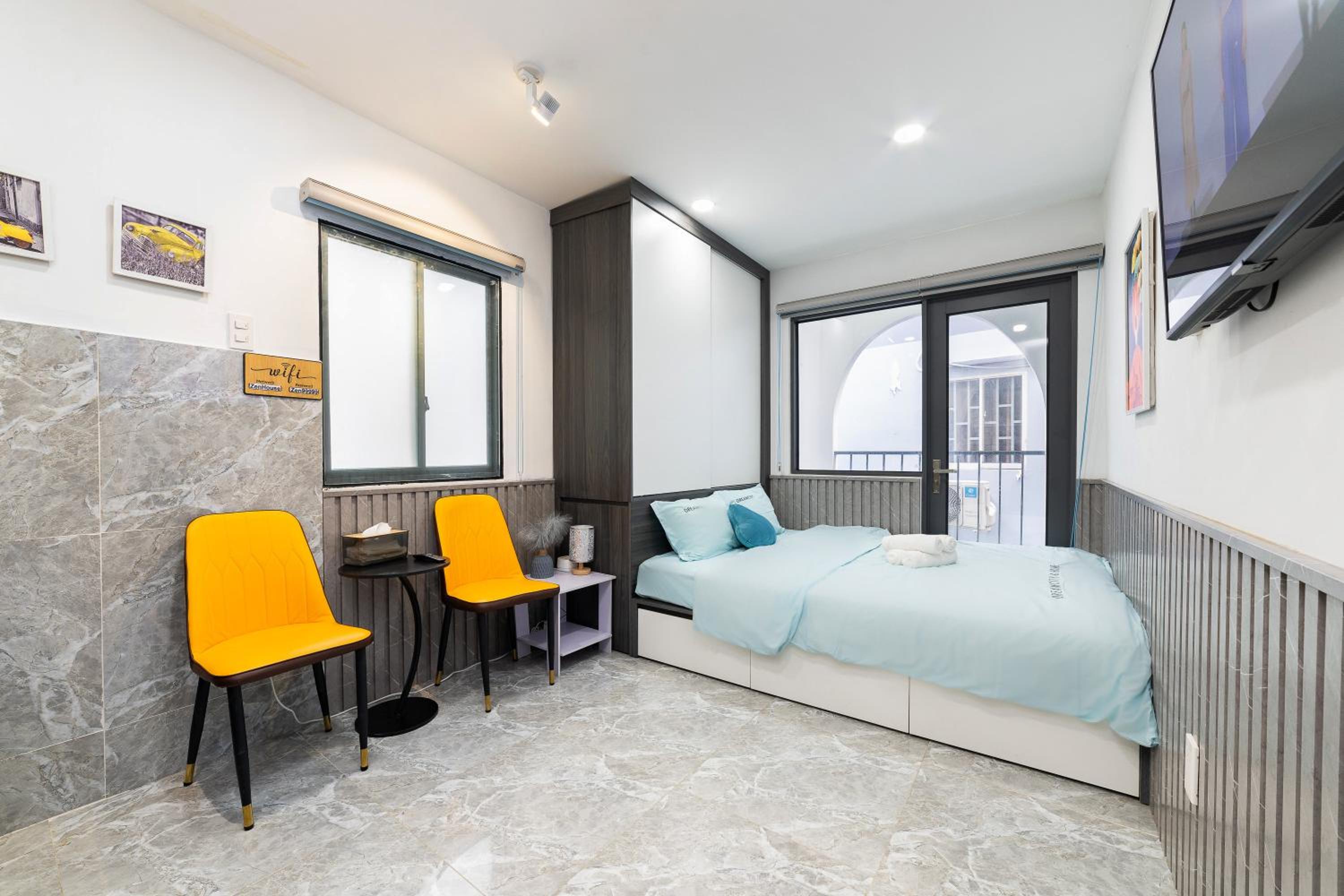 Super Cheap - Balcony & Netflix Studio - Bui Vien