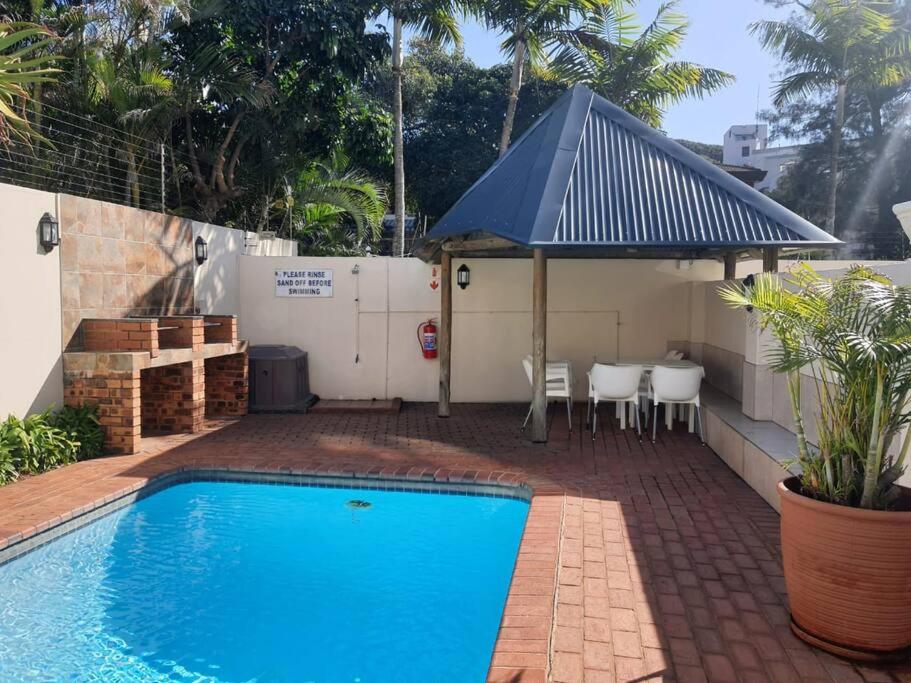 11 Glitter Bay 3 bedroom beach front amazing views view 5
