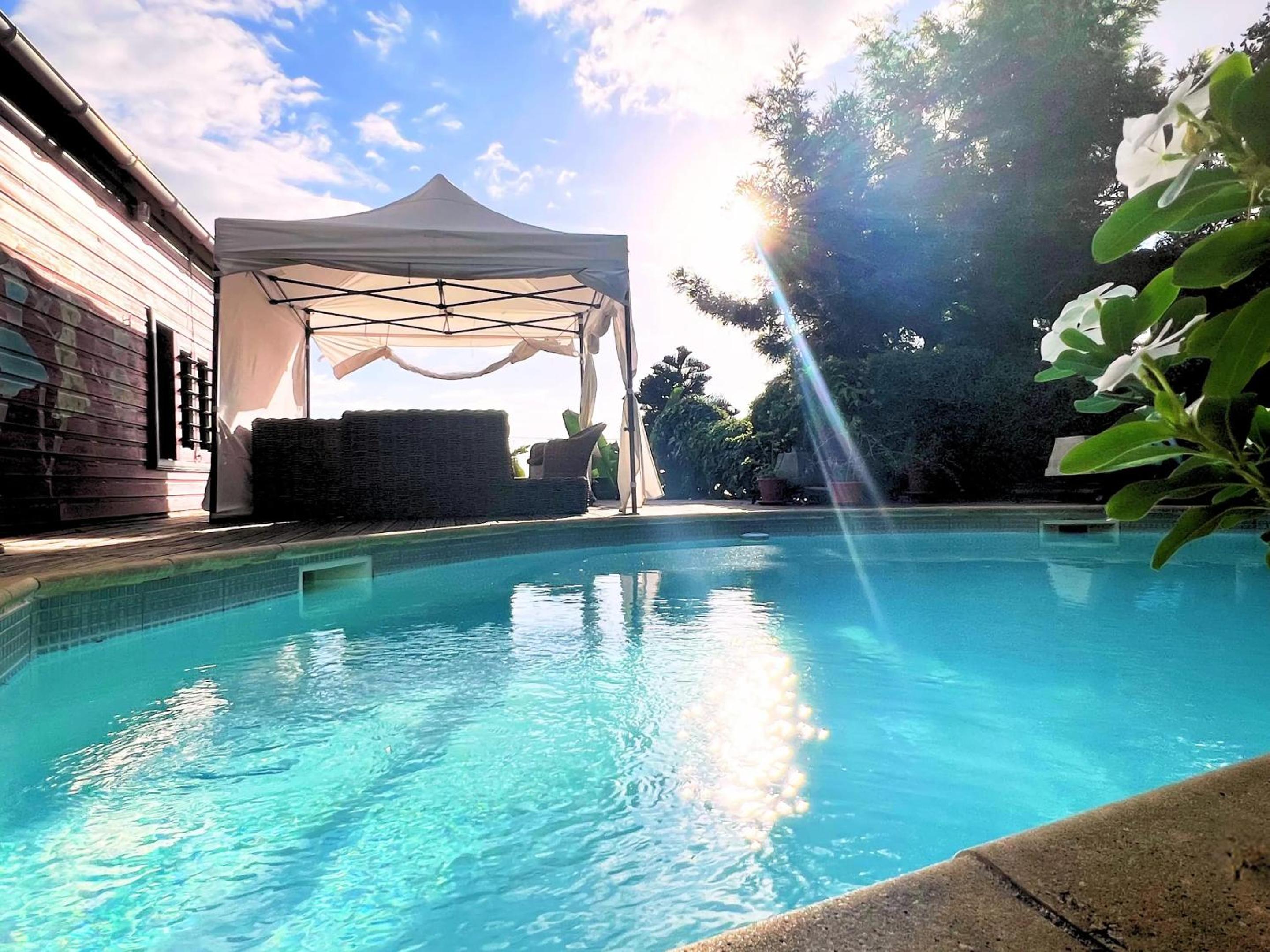 Bungalow lumineux à Saint Leu proche de la mer avec piscine partagée view 3
