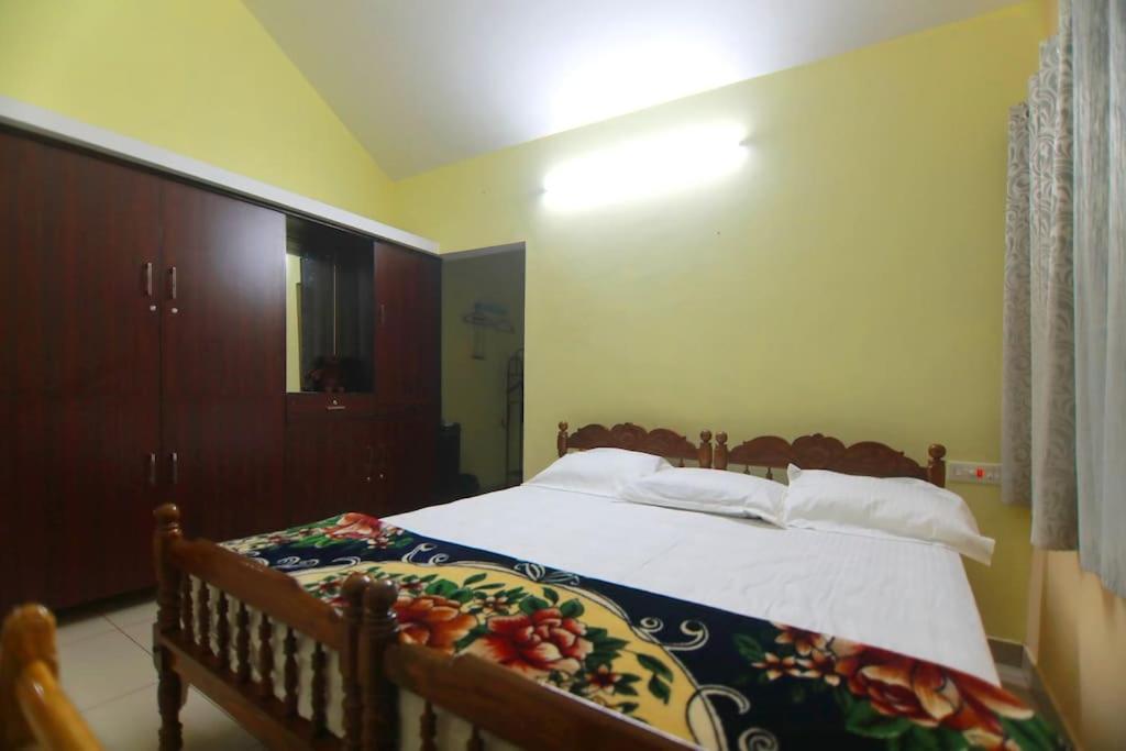 Modayil House - Anakkara view 5