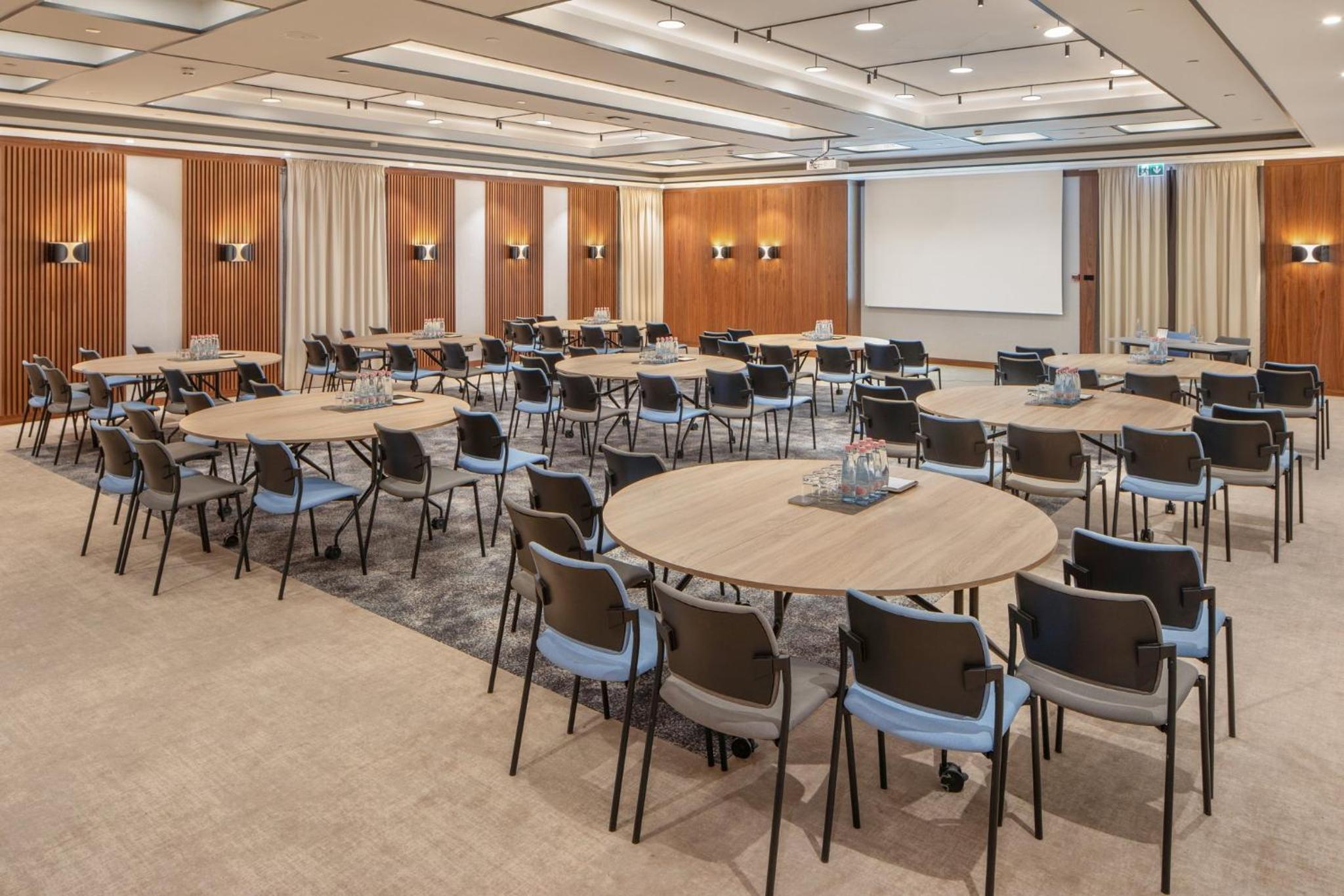 Crowne Plaza Budapest by IHG 49