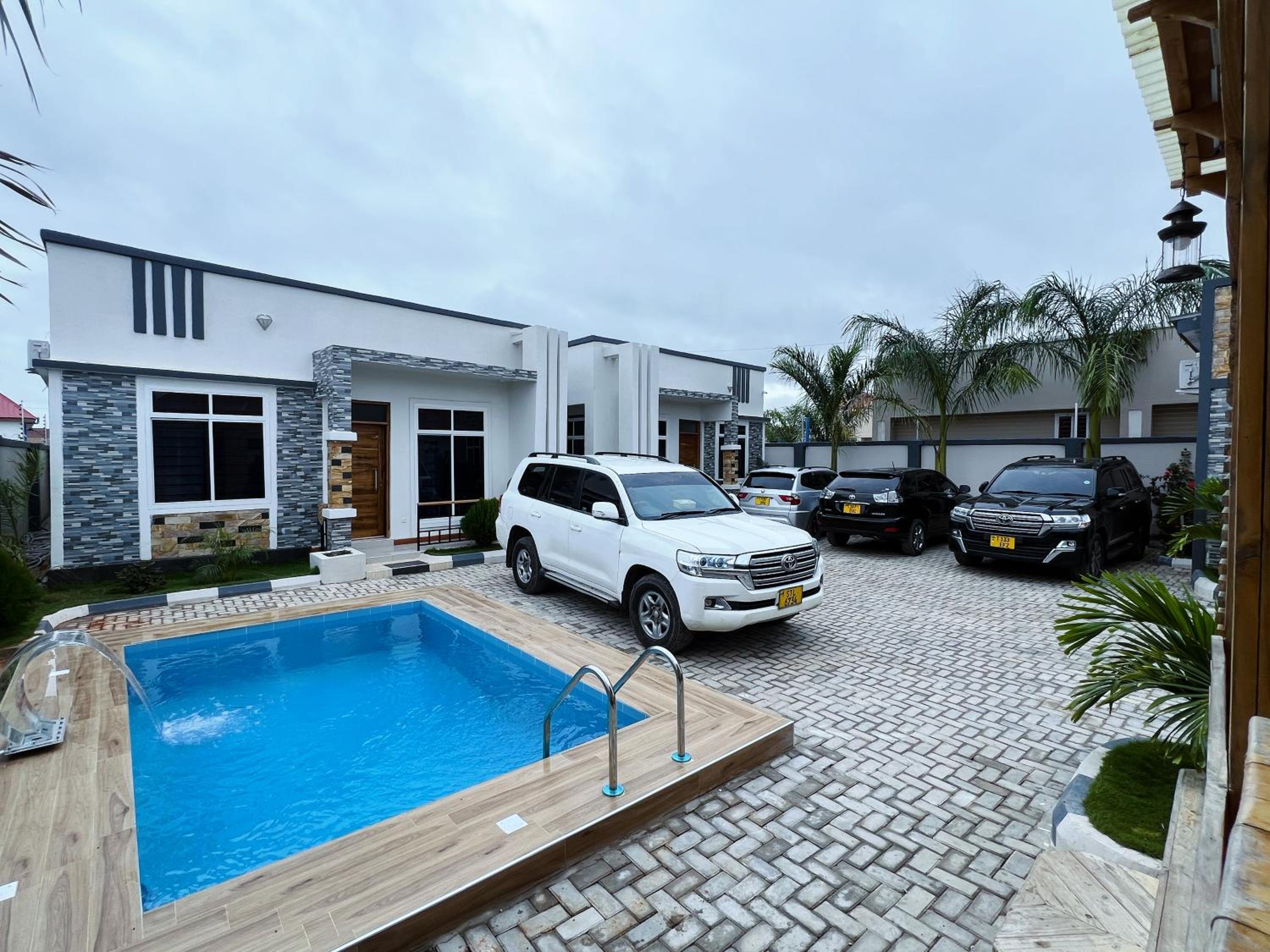 Bravado villas