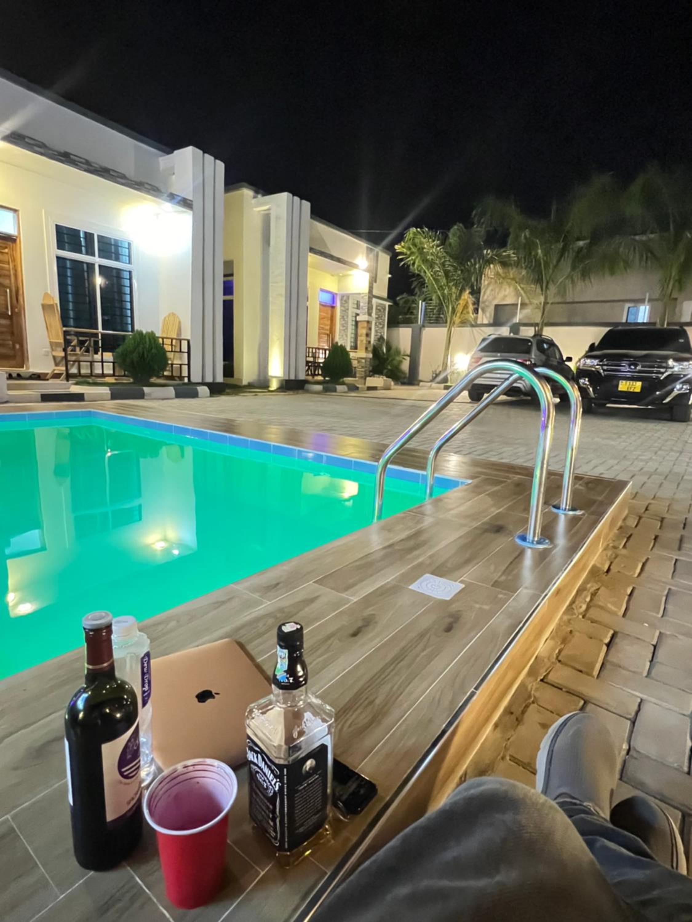 Bravado villas