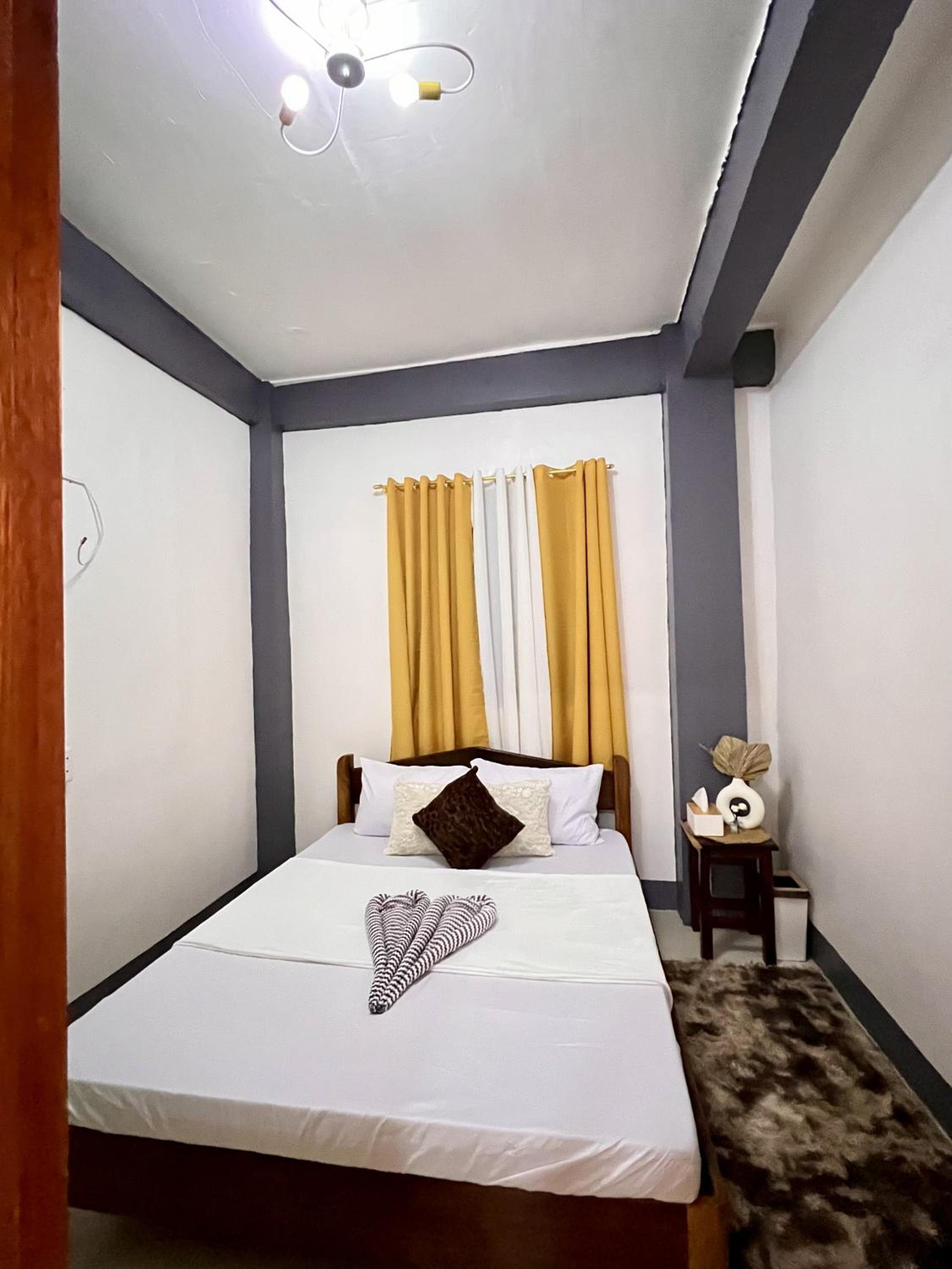Eighty8 Tourist Inn