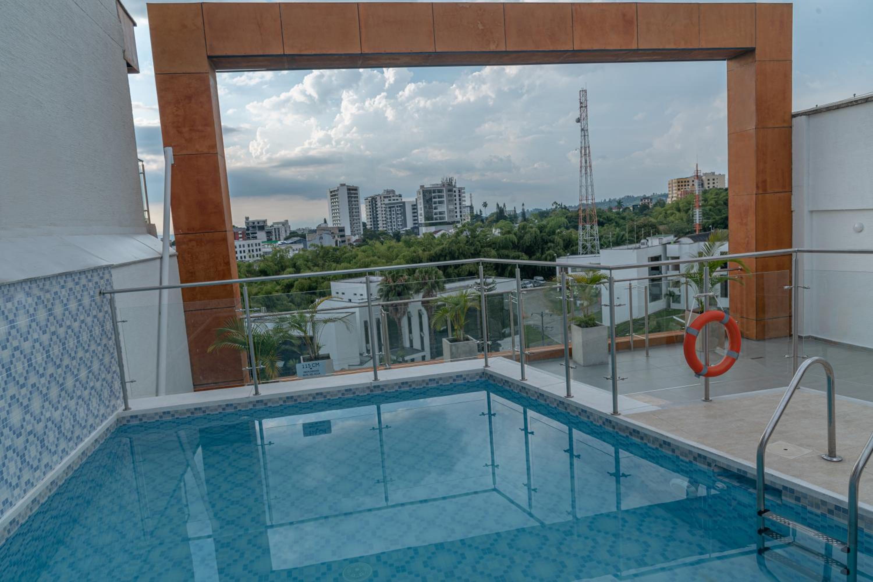 Metropolitan Studio Suite
