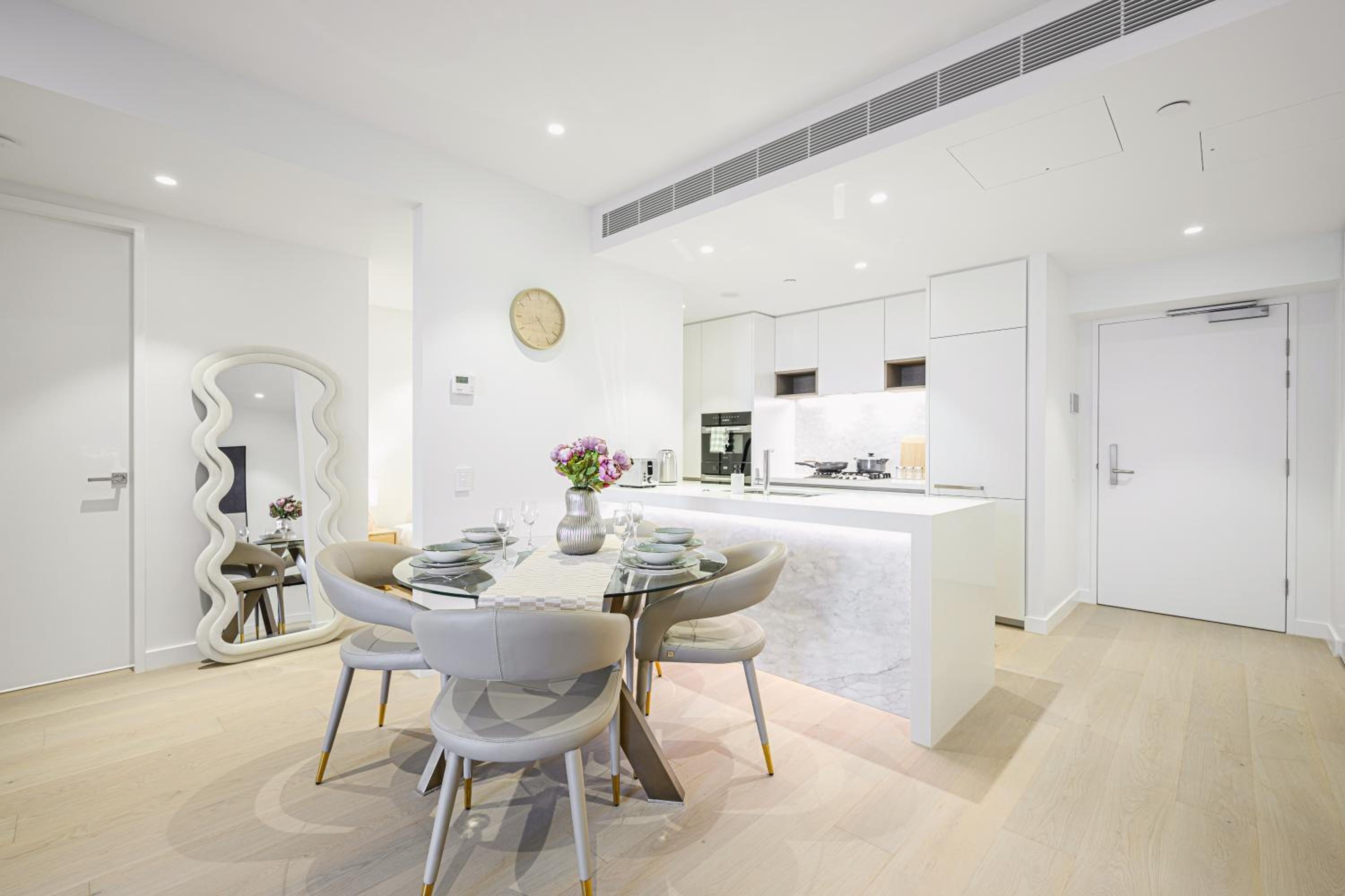 Waterfront CBD luxury 1Br with best view