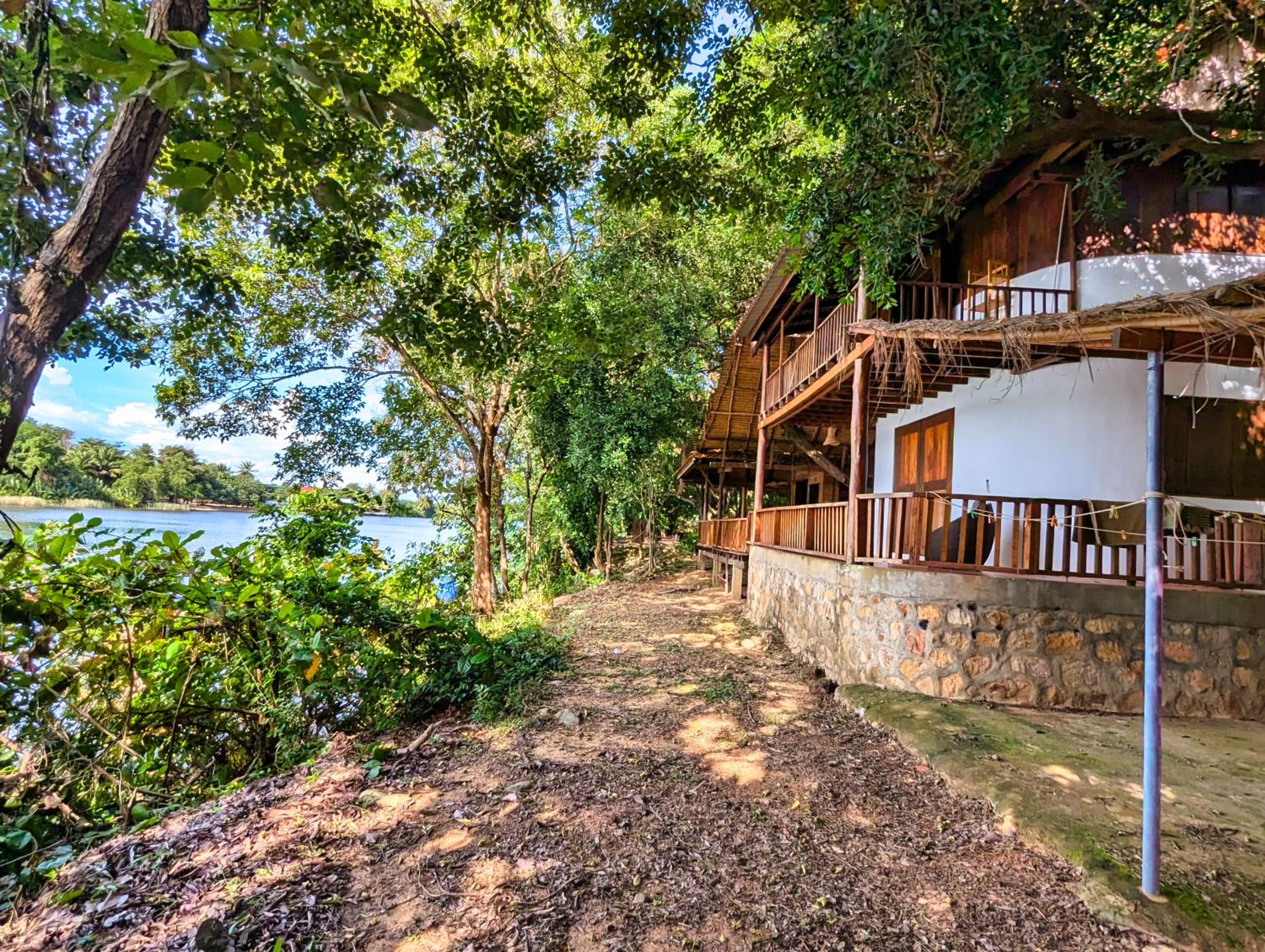 Bodia Retreat River House view 3