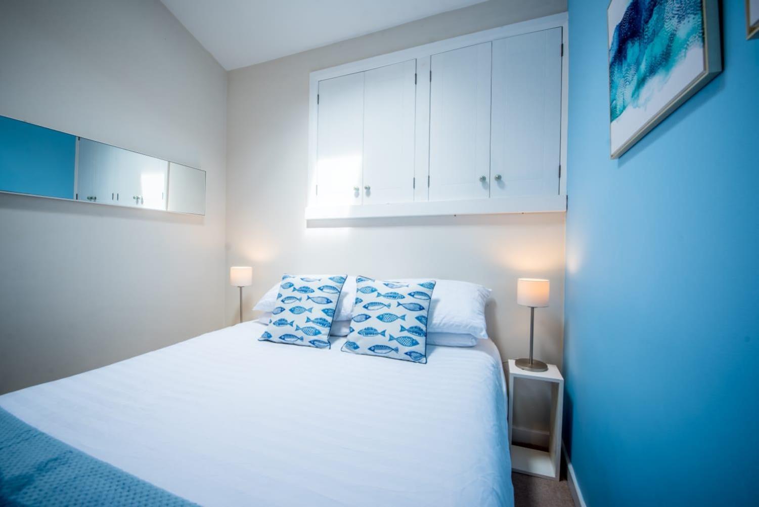 Welcoming Pembrokeshire home, comfortable, well equipped, perfect for families, beach 5 mins, rural views, doorstep walks view 5