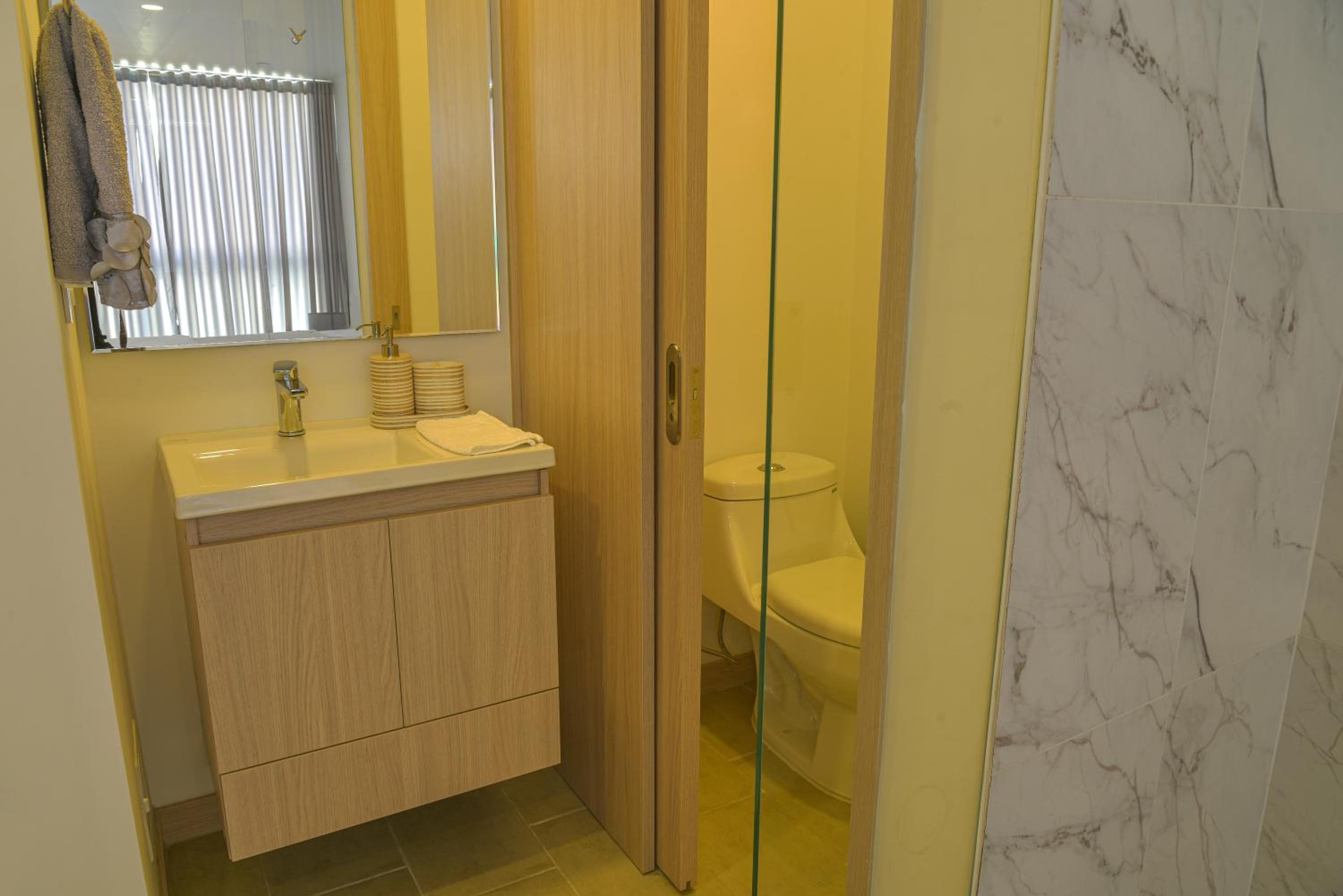 Metropolitan Studio Suite