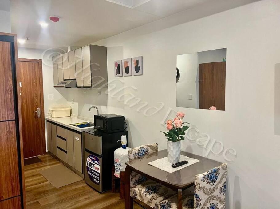 'Highland Escape' Condo Studio Unit view 3