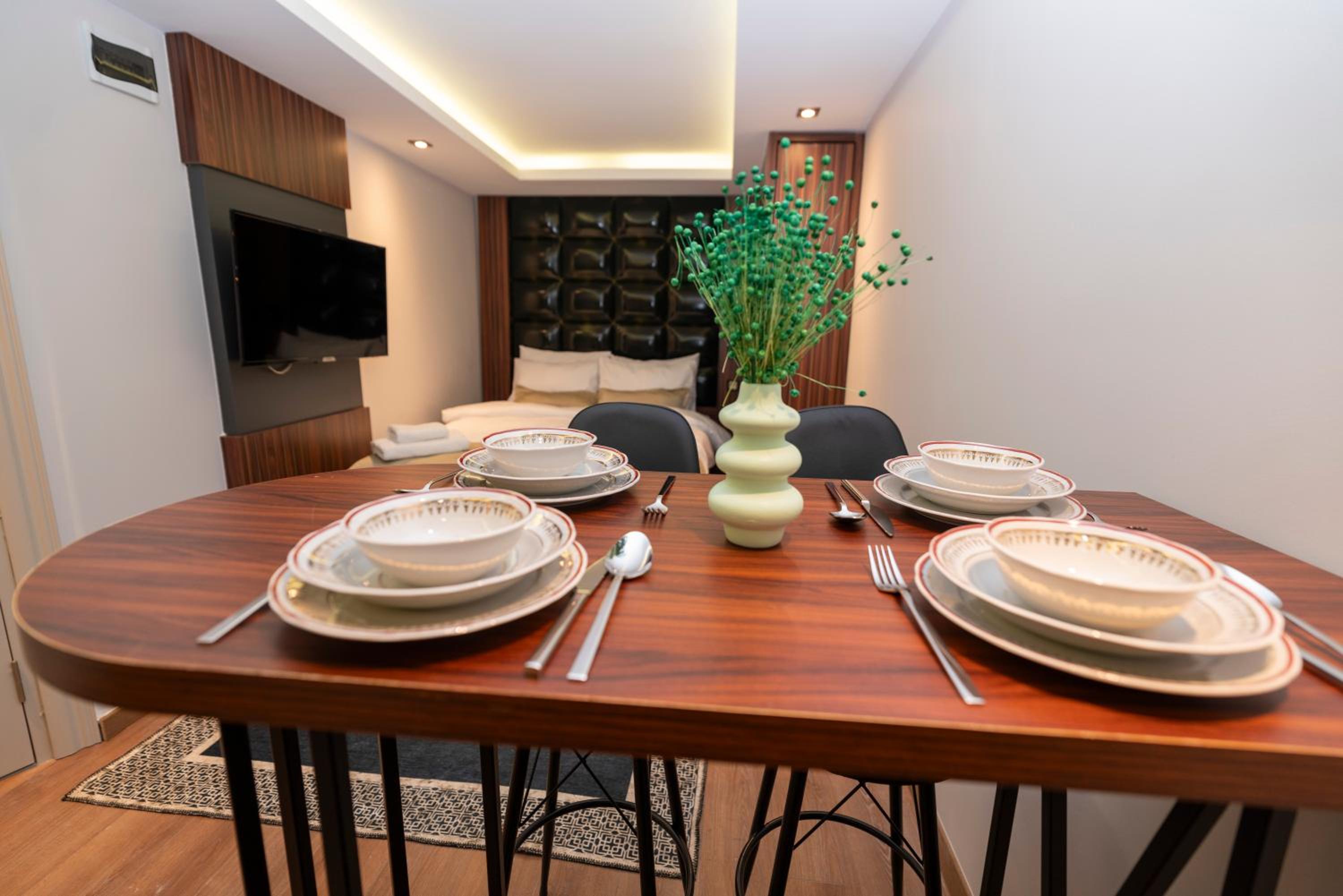 THE MUA LUXURY HOMEs