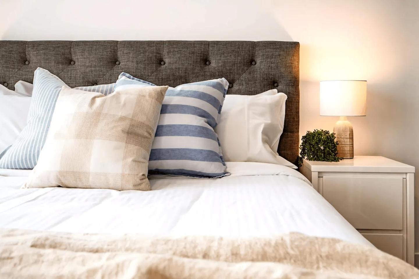 SHARA Stunning Ocean Views and Modern Comfort