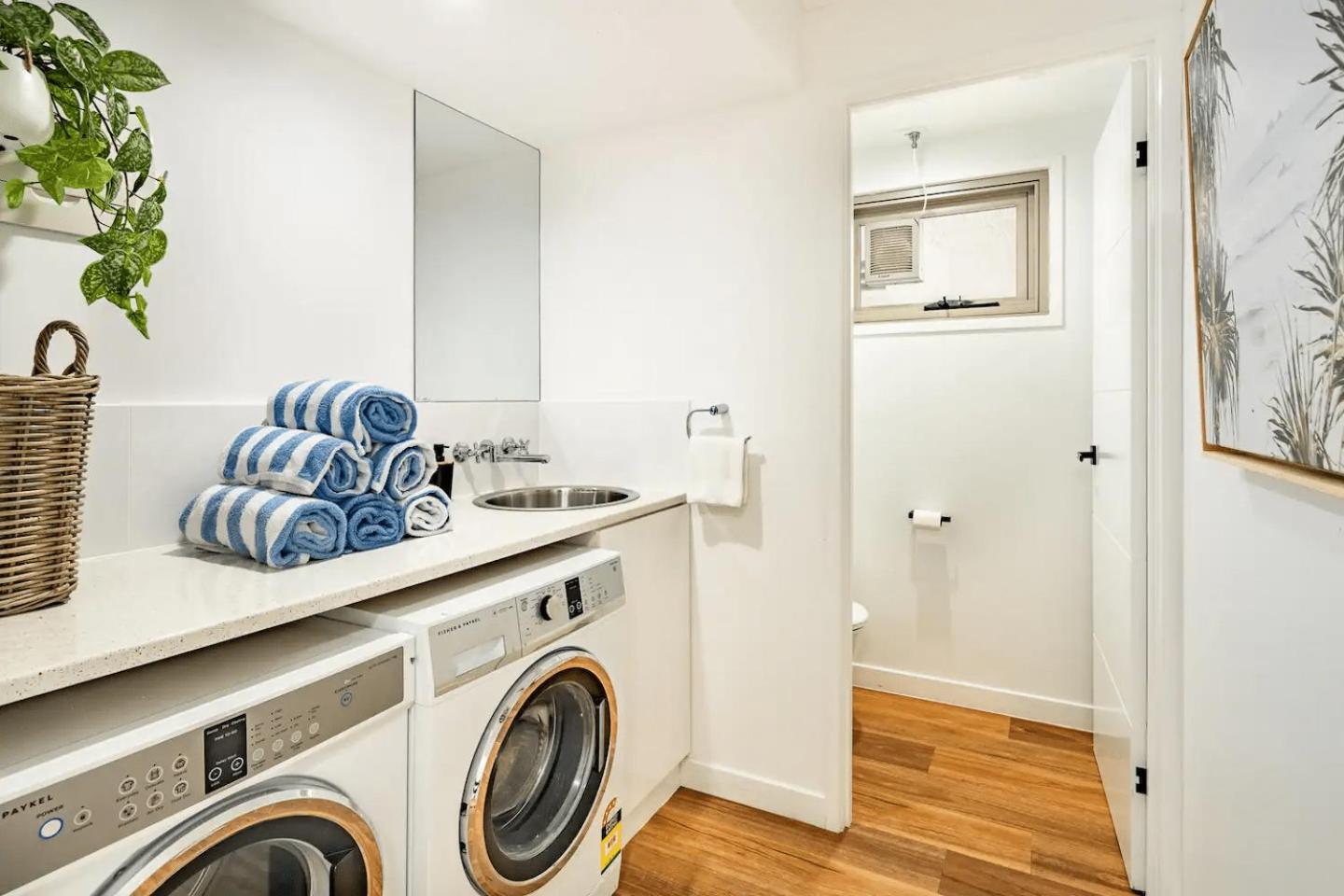 SHARA Stunning Ocean Views and Modern Comfort