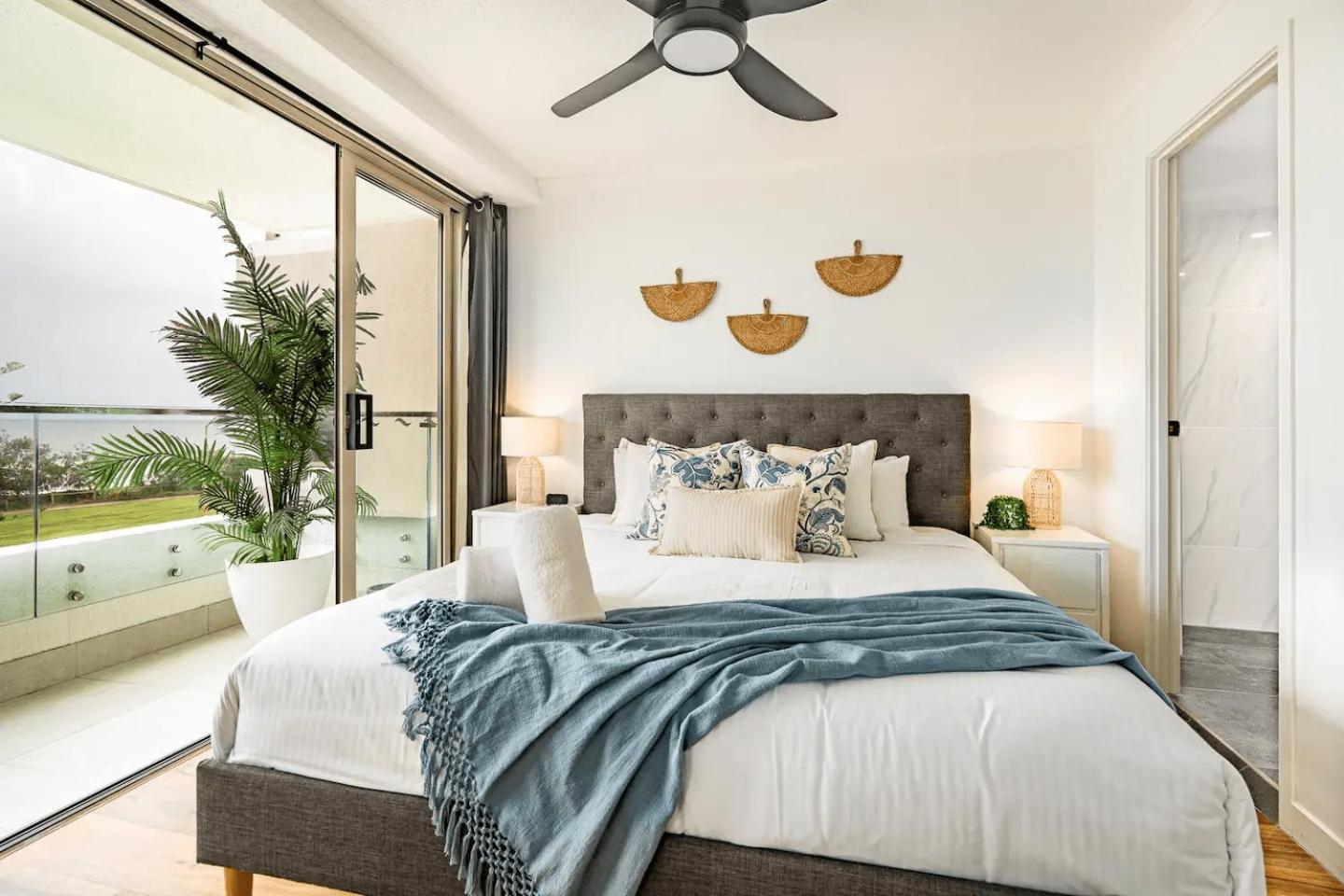 SHARA Stunning Ocean Views and Modern Comfort